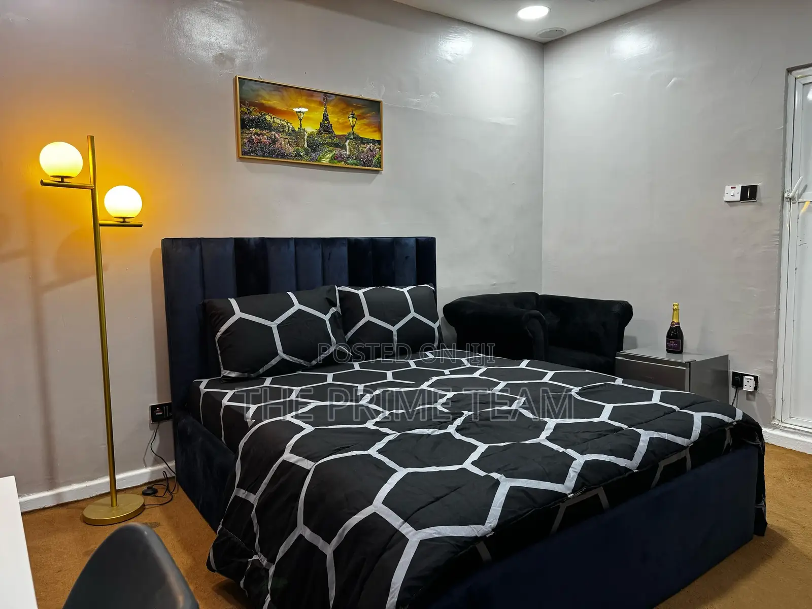 Prime Oak Residence Studio Apartment