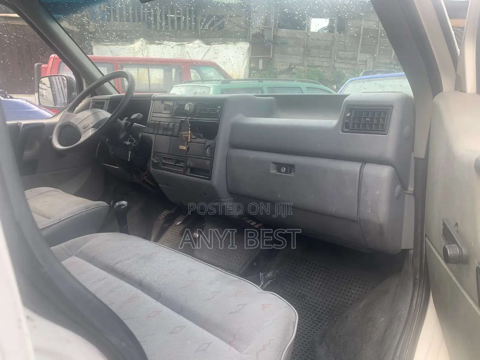 Volkswagen Transporter 2000 White