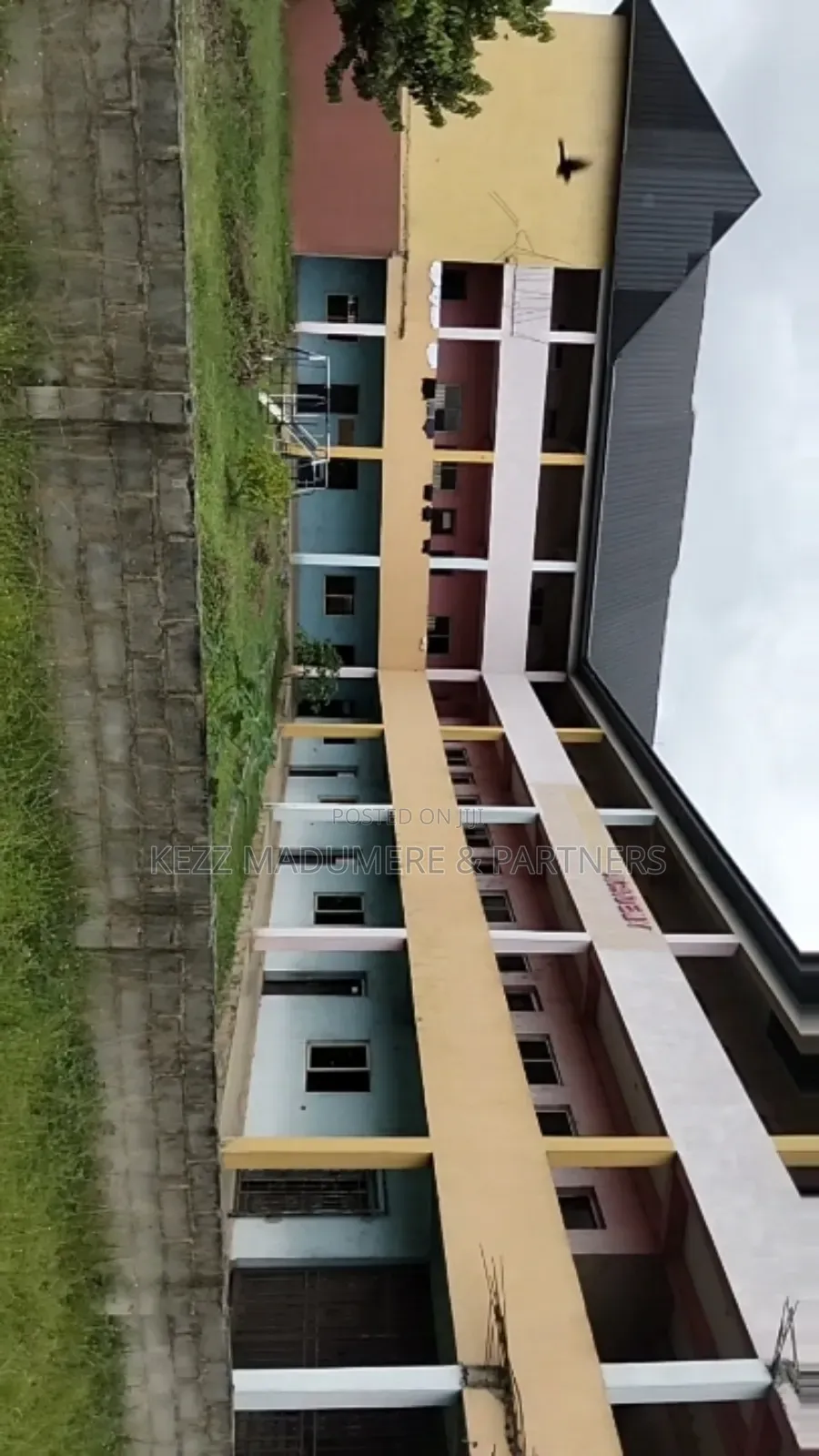 For Sale : Non Functional SCH at Rumuekini Ph