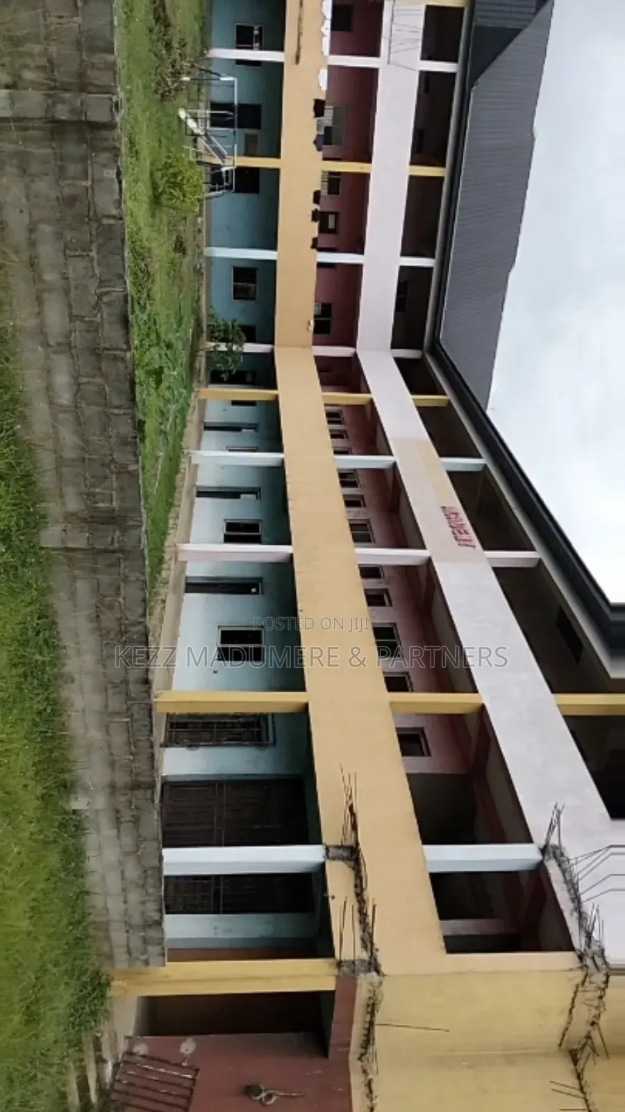 For Sale : Non Functional SCH at Rumuekini Ph