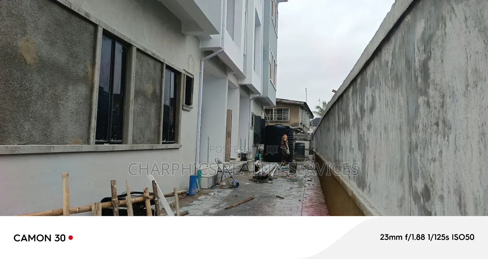 3bdrm Block of Flats in Surulere for sale