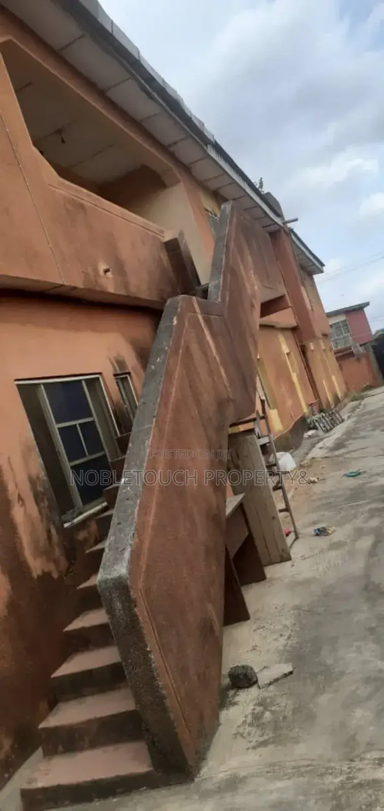 3bdrm Block of Flats in Agbe Road, New Oko for sale