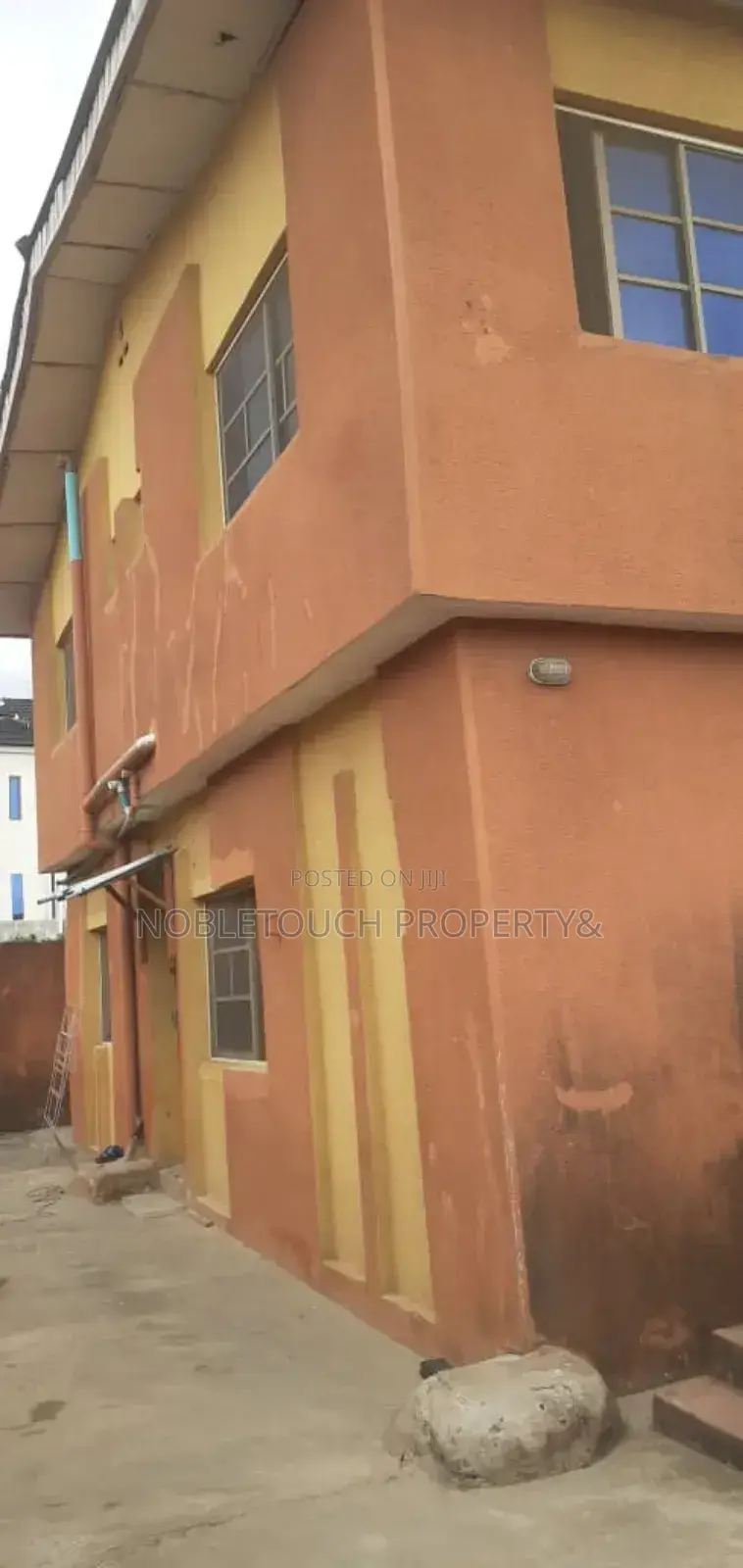 3bdrm Block of Flats in Agbe Road, New Oko for sale