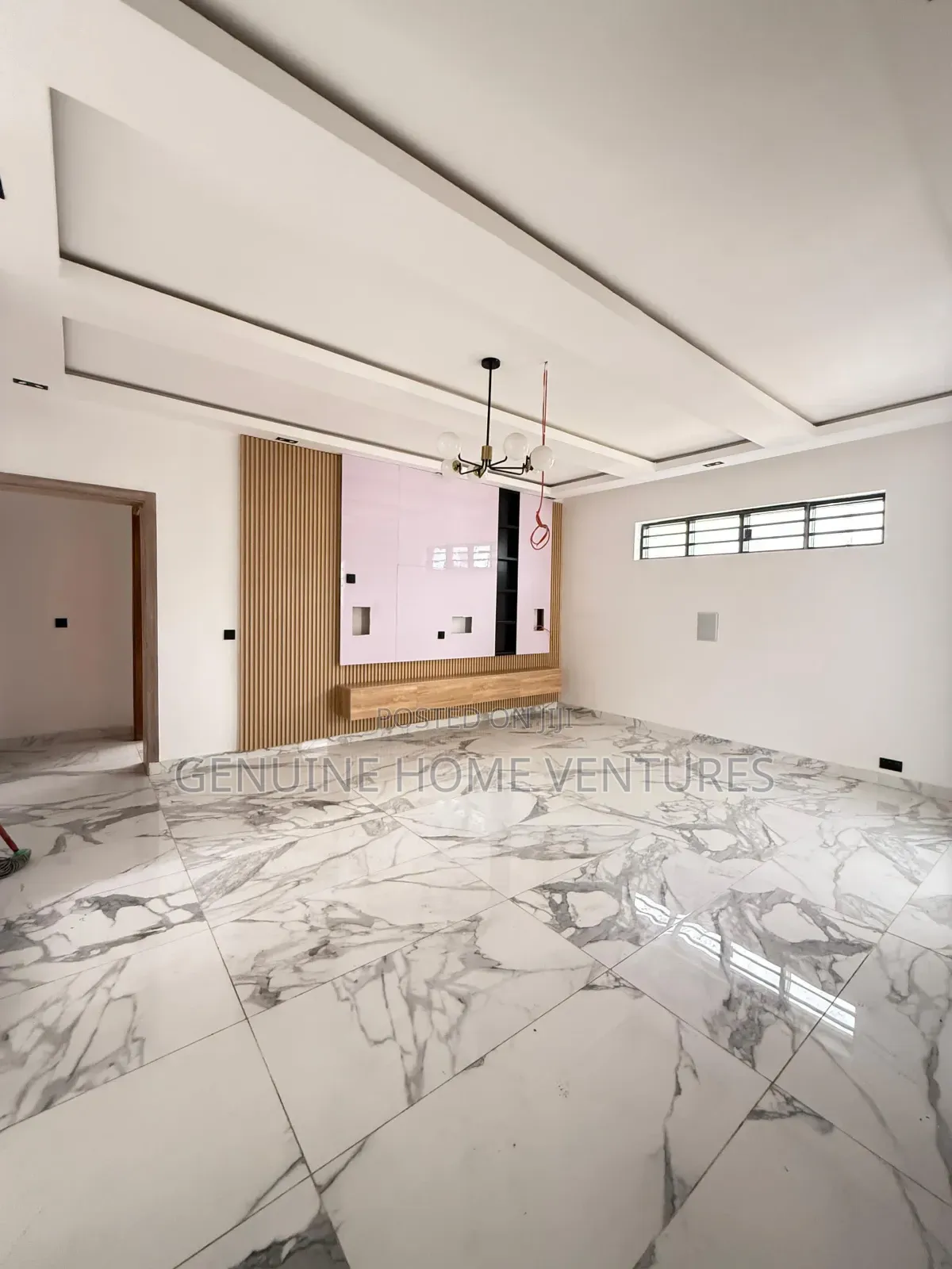 5bdrm Duplex in Osapa Lekki for sale