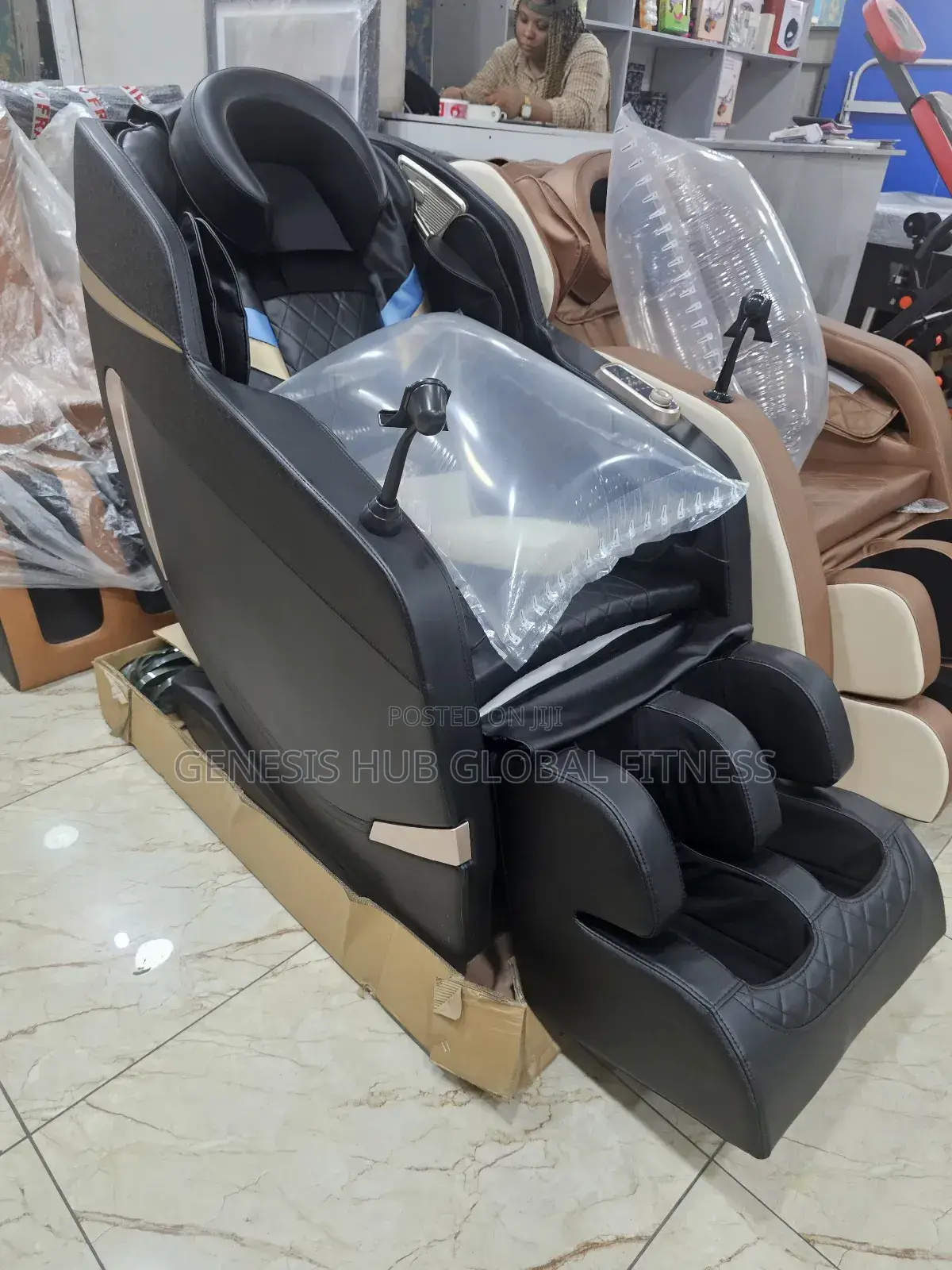 Brand New Luxury Massage Chair Q891