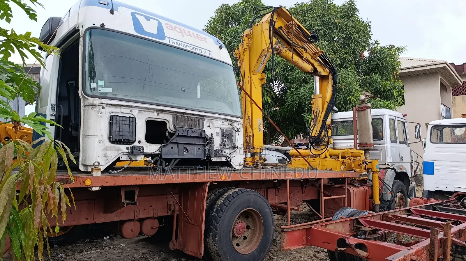 Clean Foreign Used Iveco Flatbed Truck With 8 Tons Hiab