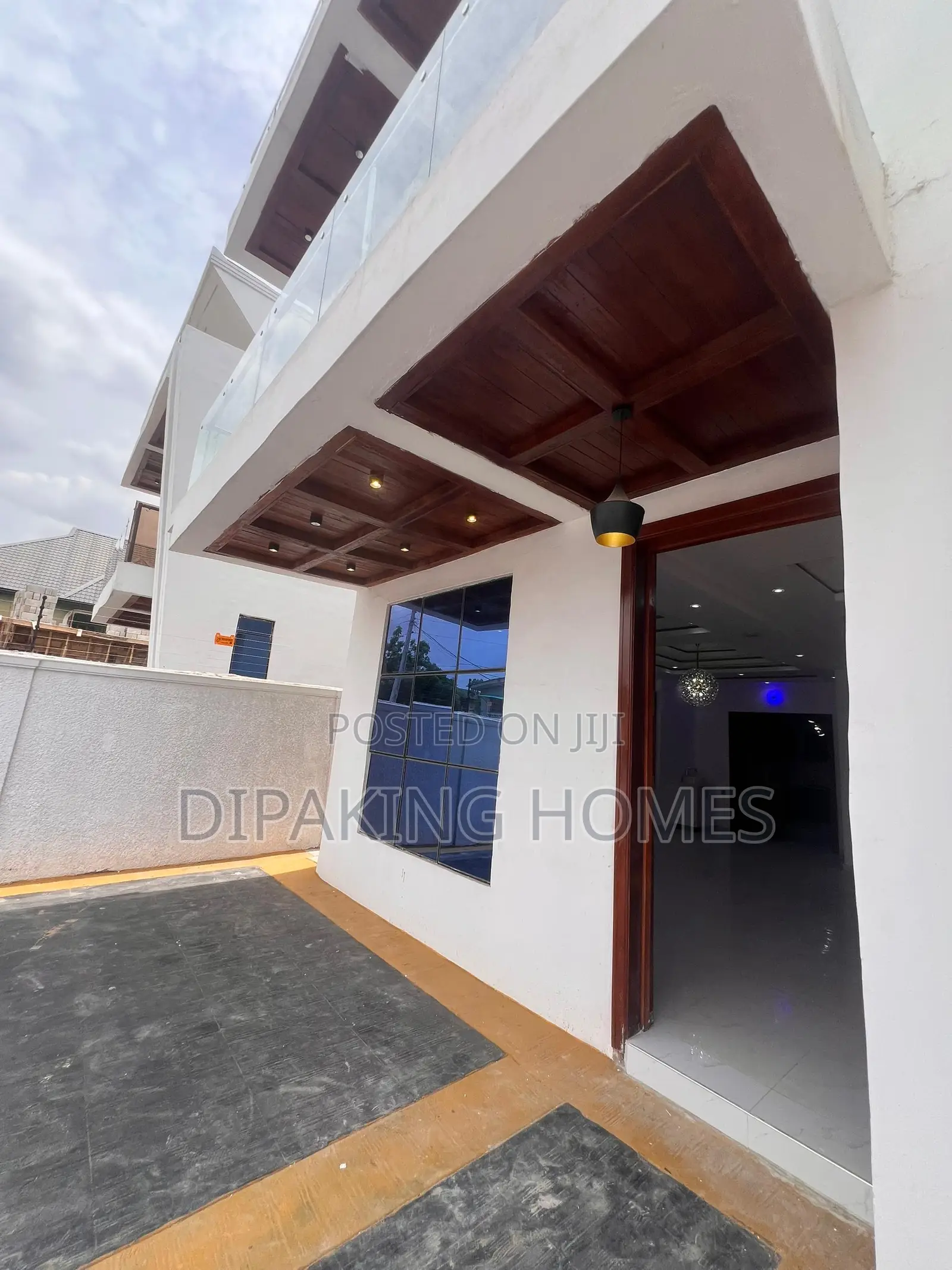 5bdrm Duplex in Ogba for sale