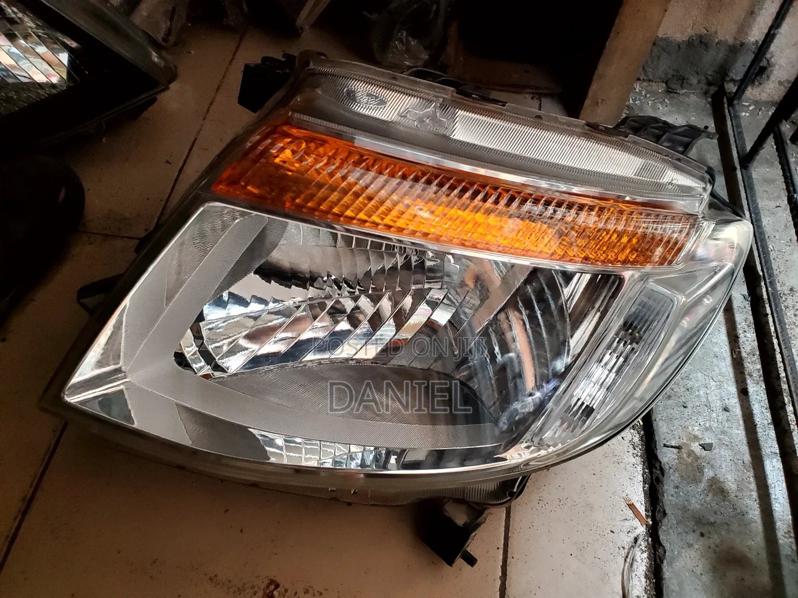 Ford Ranger 2012 Headlamp