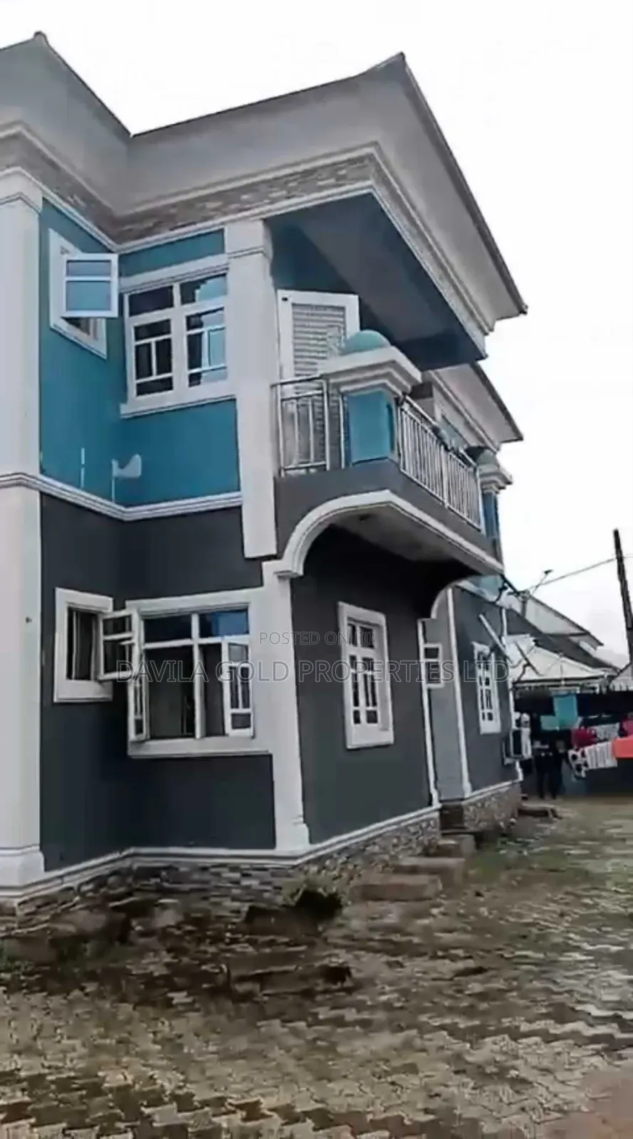 20bdrm Block of Flats in Benin City for sale