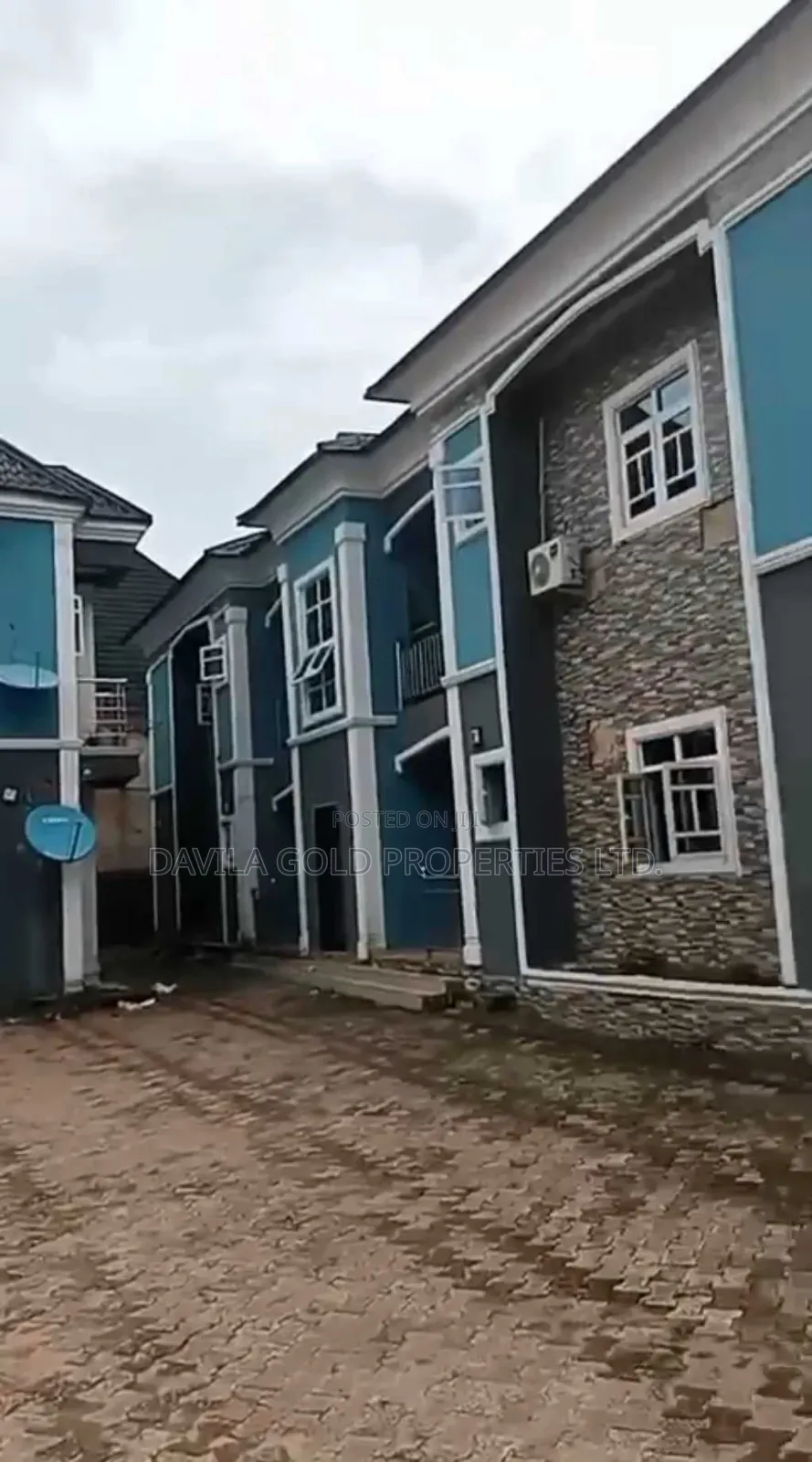 20bdrm Block of Flats in Benin City for sale