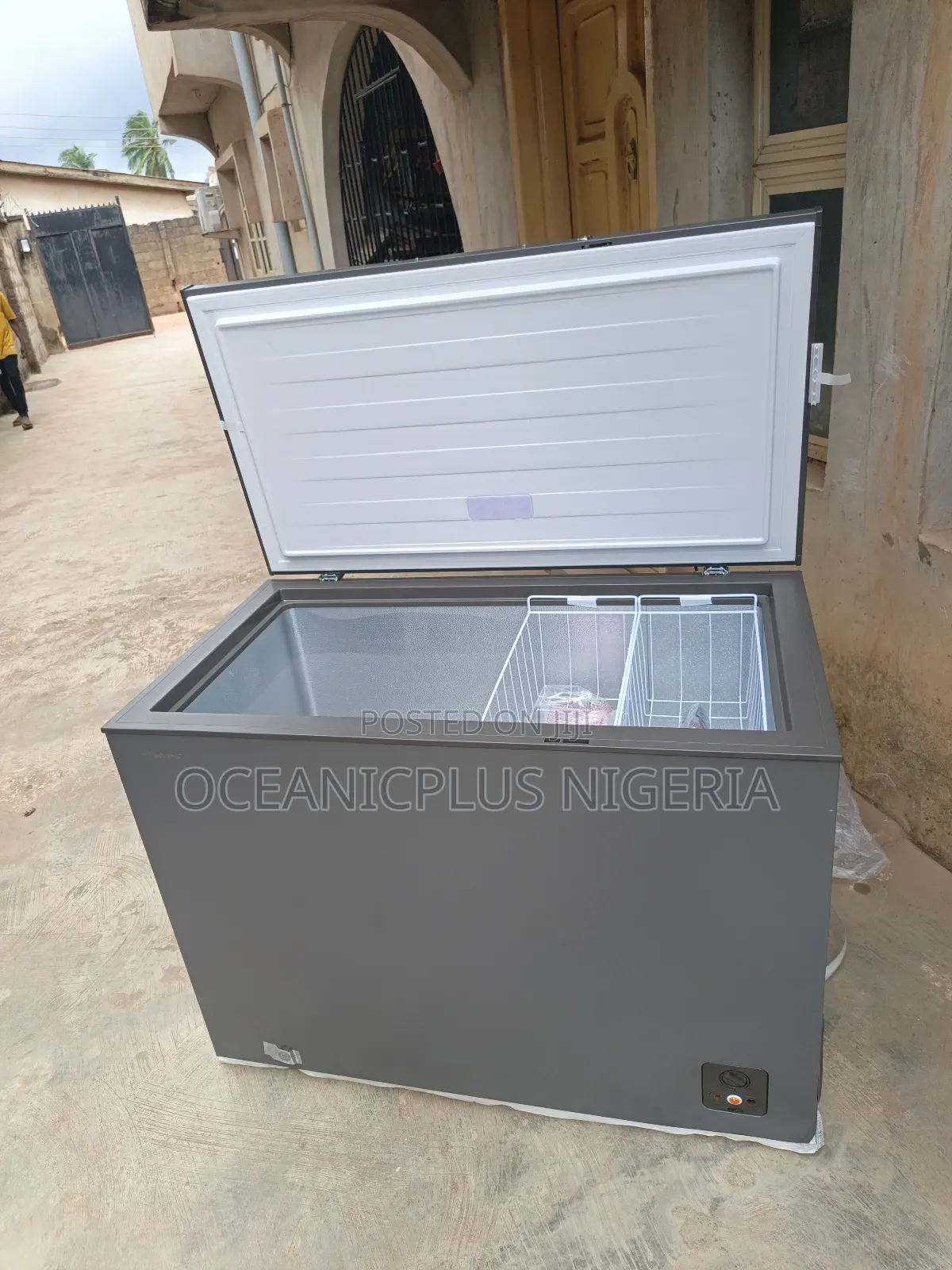 Brand New 390sh Hisense Chest Freezer