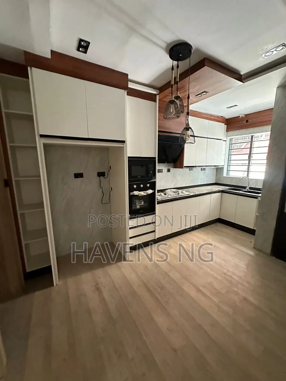 5bdrm Duplex in Zone 1 / Wuse for sale
