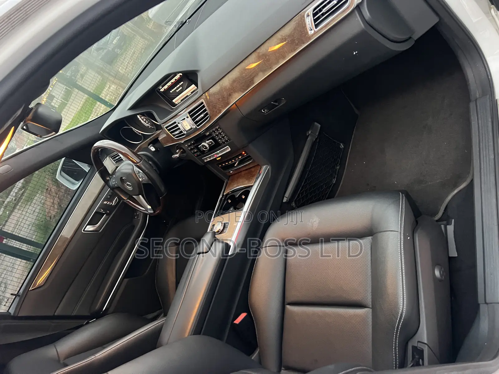 Mercedes-Benz E350 Base 4Matic Sedan AWD (3.5L 6cyl 7A) 2014 White