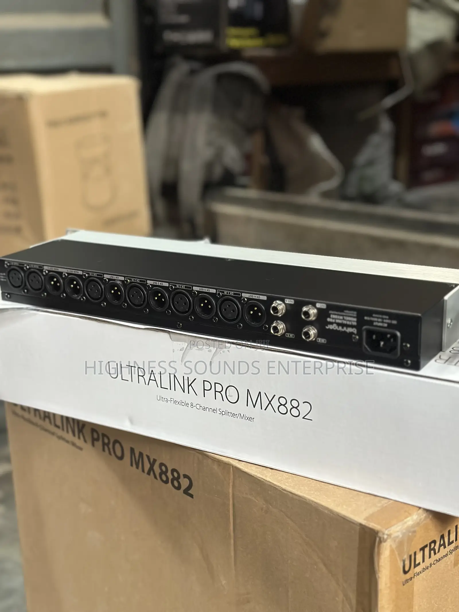 Behringer Ultralink Pro Mx882