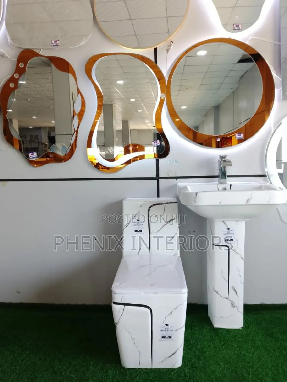 Big Luxury Patterned Designed Toilet Water Closet