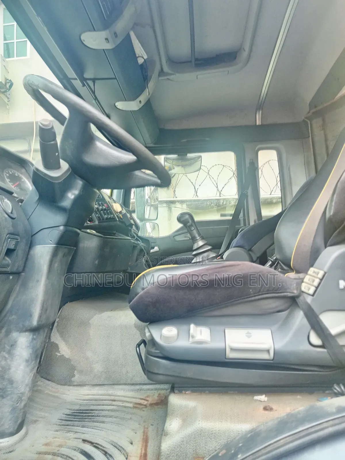 Man Tractor Head 6tyres Auxiliary