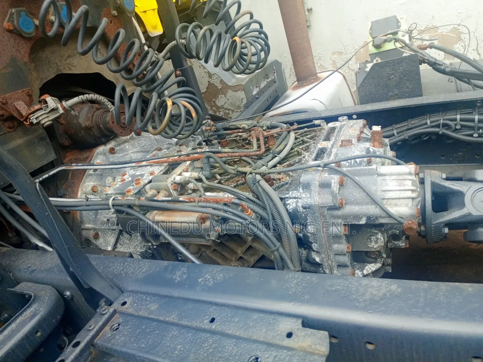 Man Tractor Head 6tyres Auxiliary