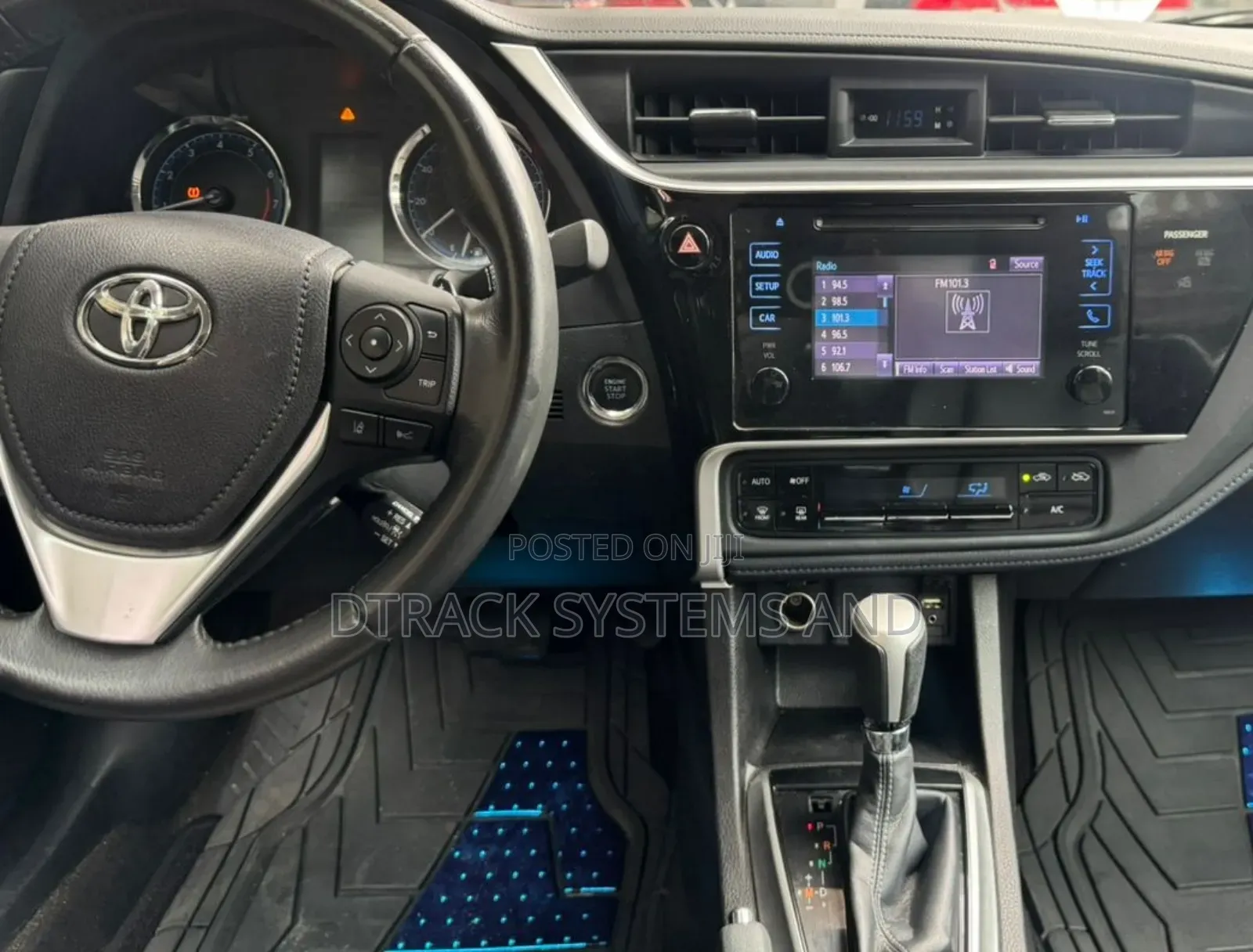 Toyota Corolla SE Special Edition 4dr Sedan (1.8L 4cyl CVT) 2017 Blue