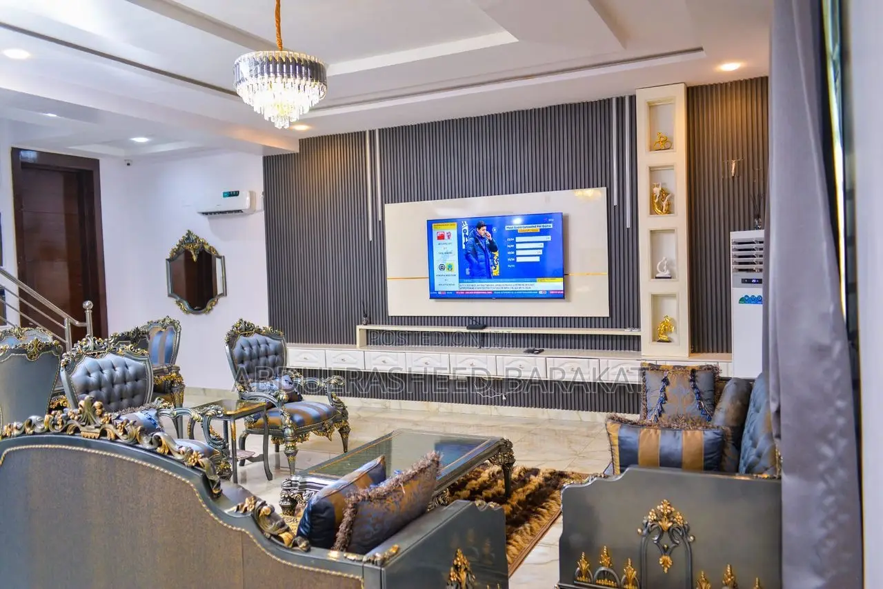 Luxury Four Bedroom Apartment