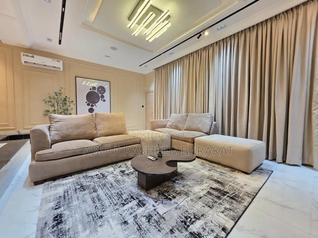 Luxury and Spacious One Bedroom Apartment