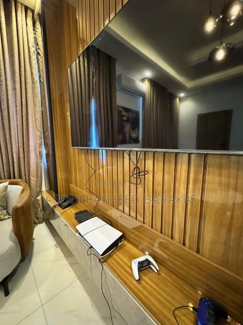 Luxury Clean Brand New Three Bedroom Apartment