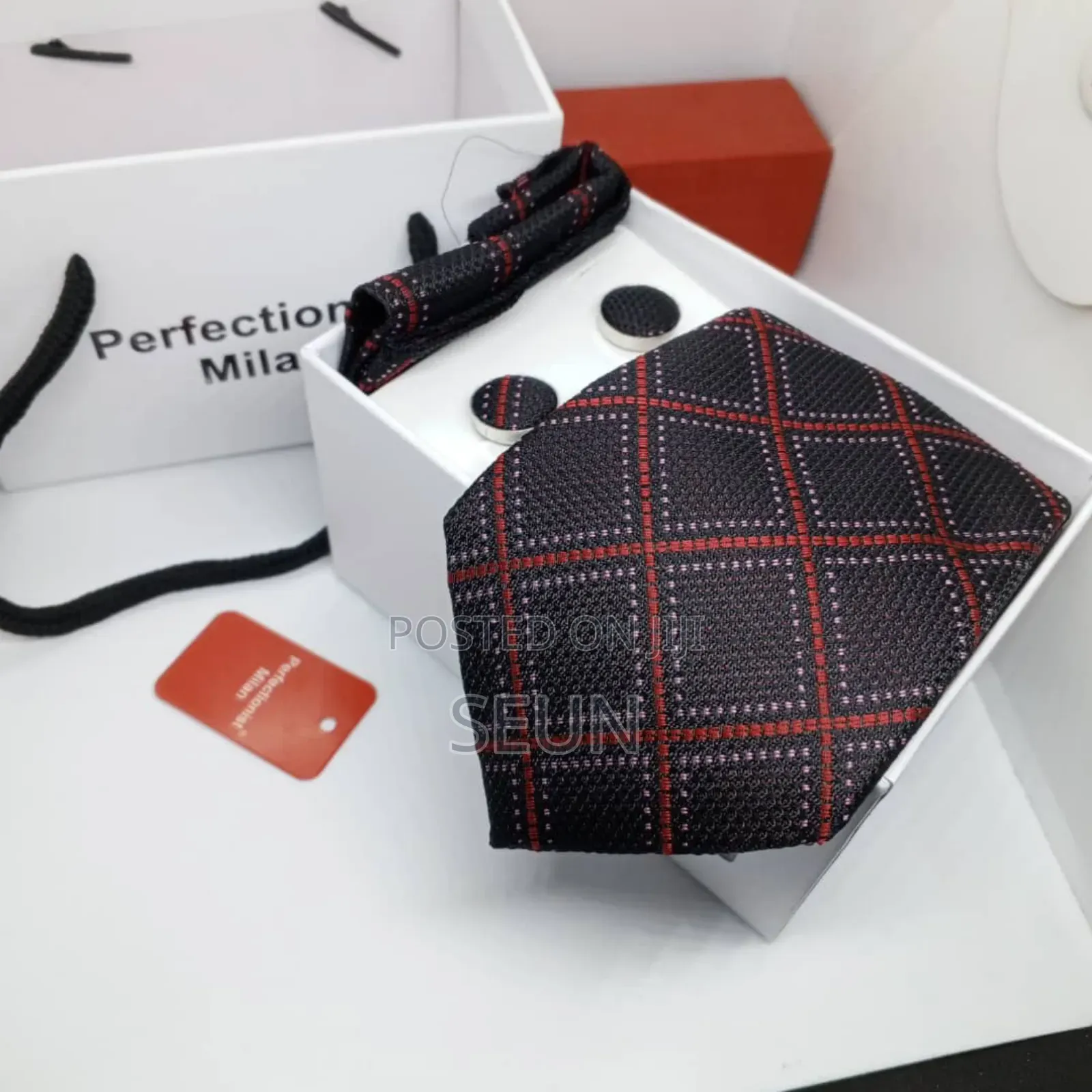 Trendy Men Tie,Cufflinks and Pocket Square