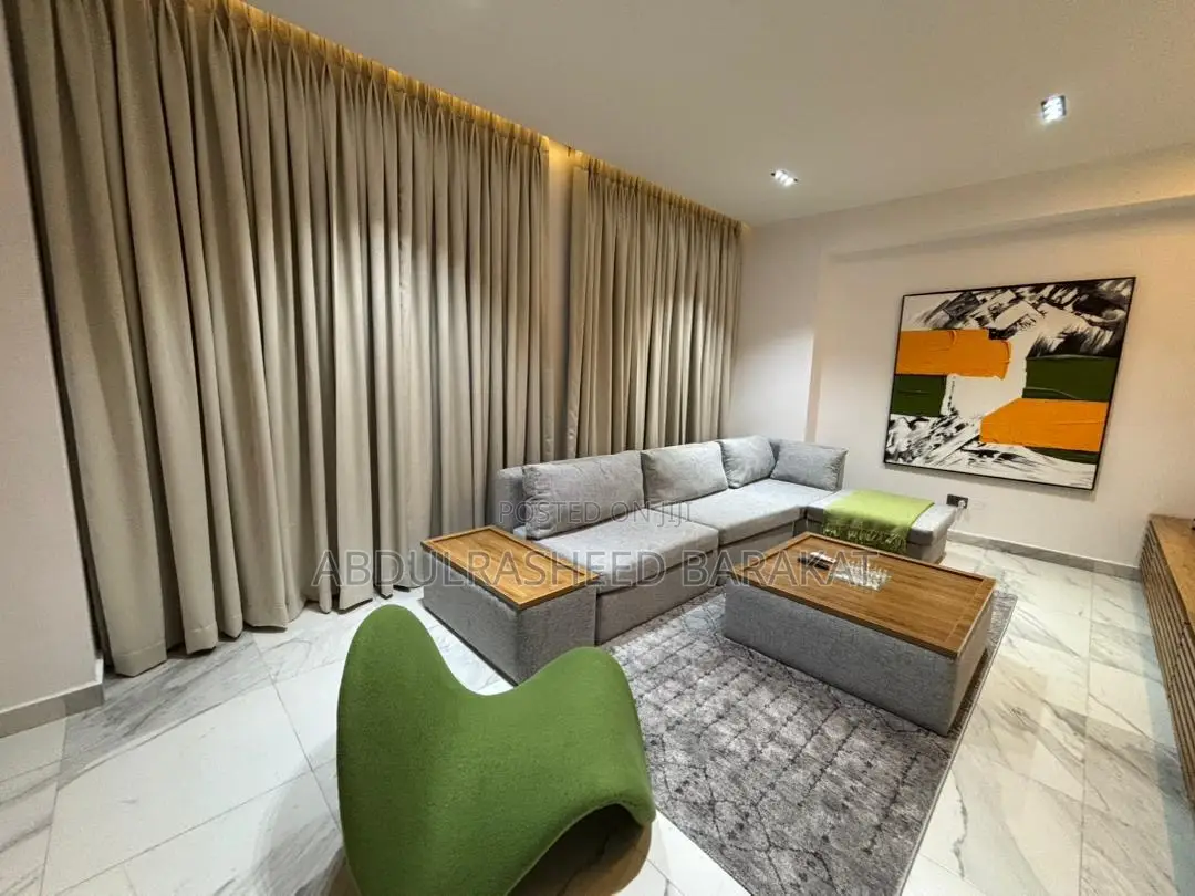 Luxury Spacious One Bedroom Apartment