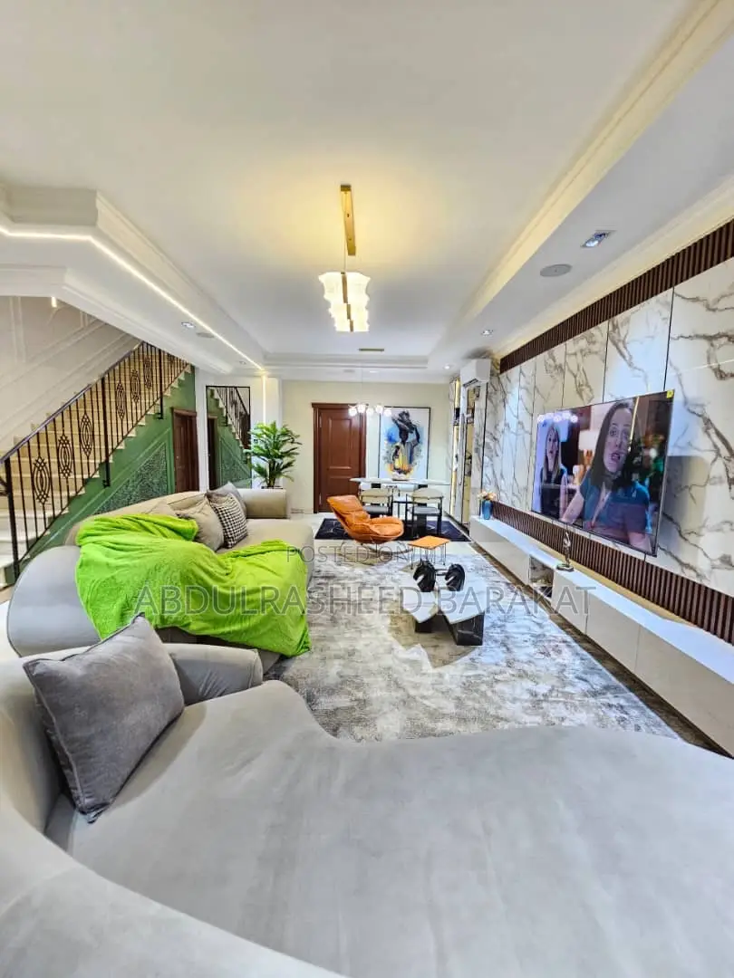 Luxury Four Bedroom Apartment