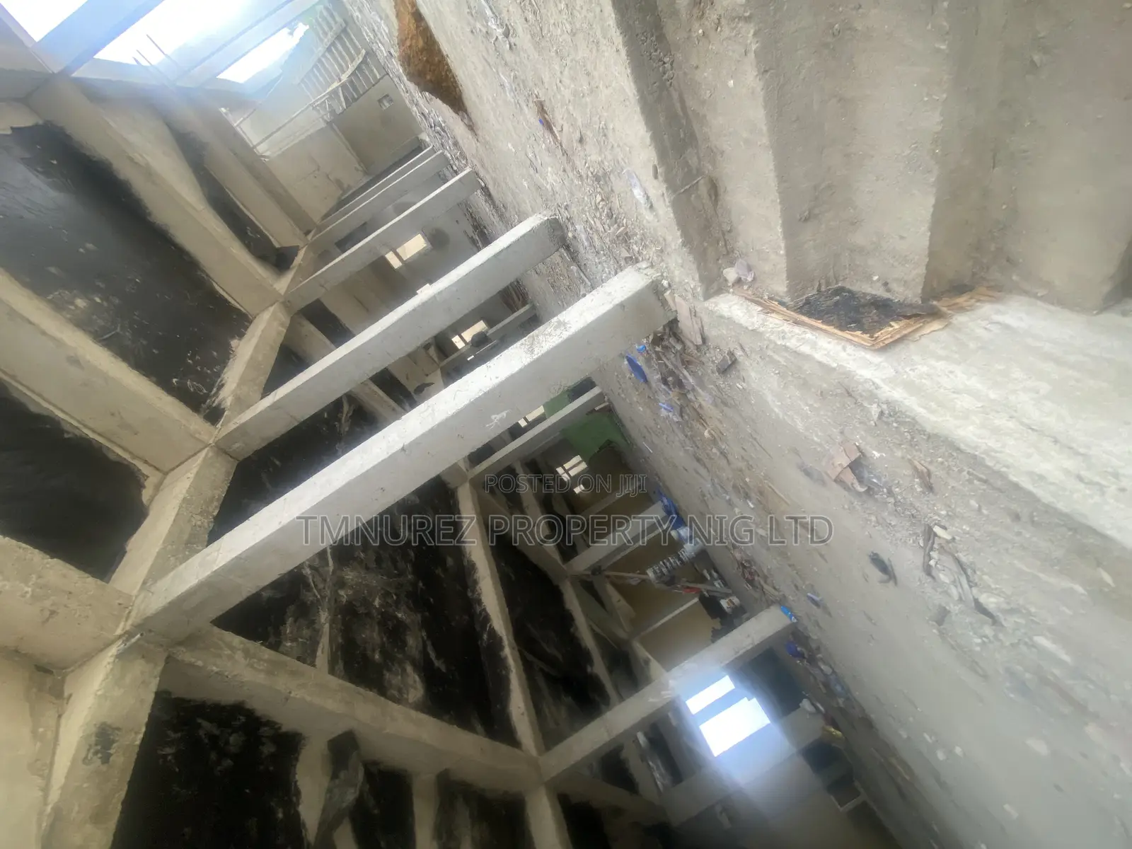Warehouse/Showroom to Let