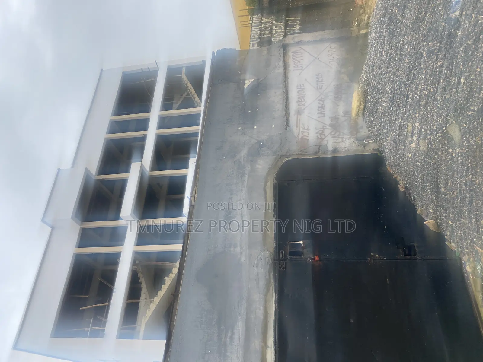 Warehouse/Showroom to Let