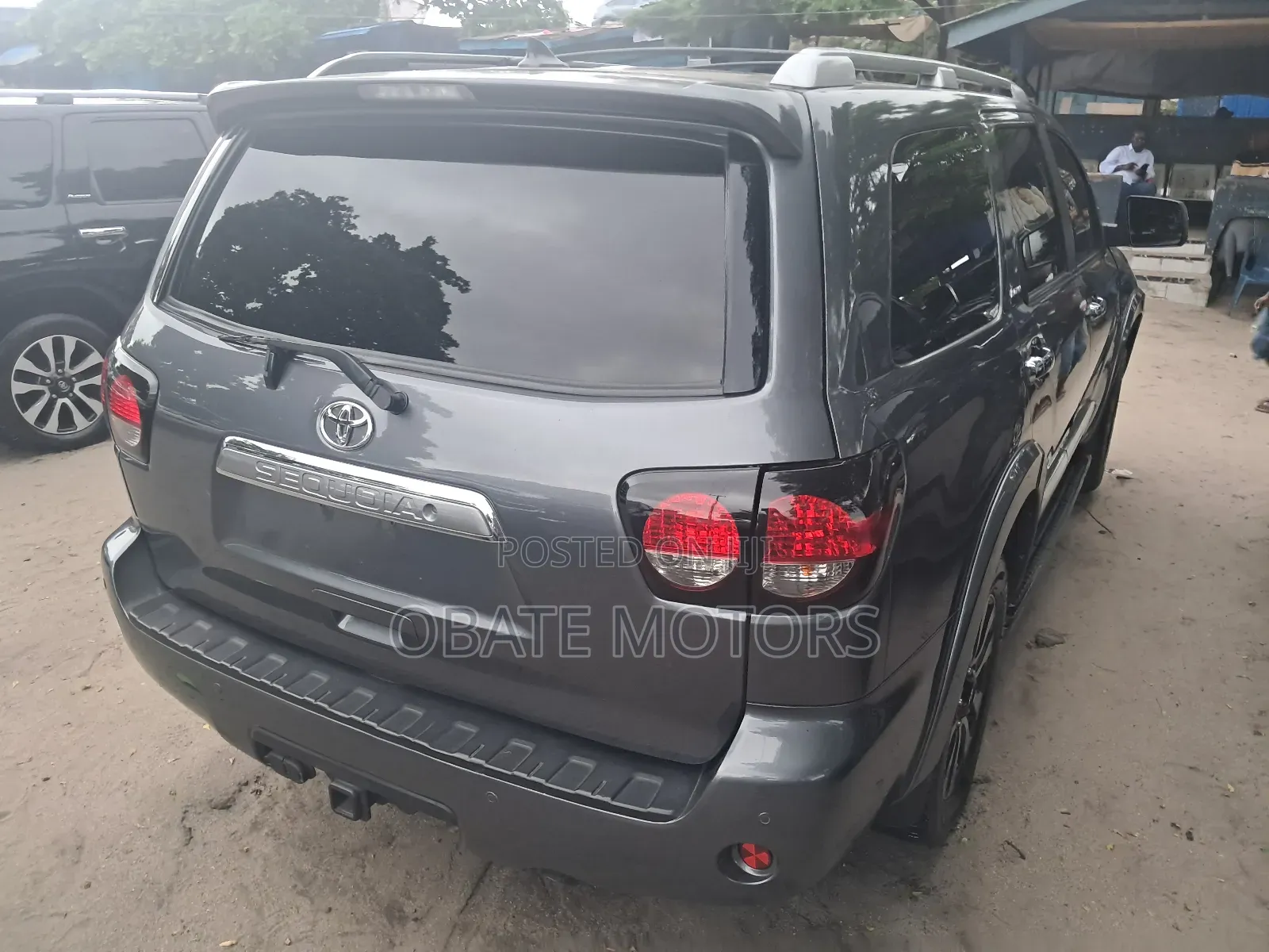 Toyota Sequoia Platinum 4x4 2020 Gray