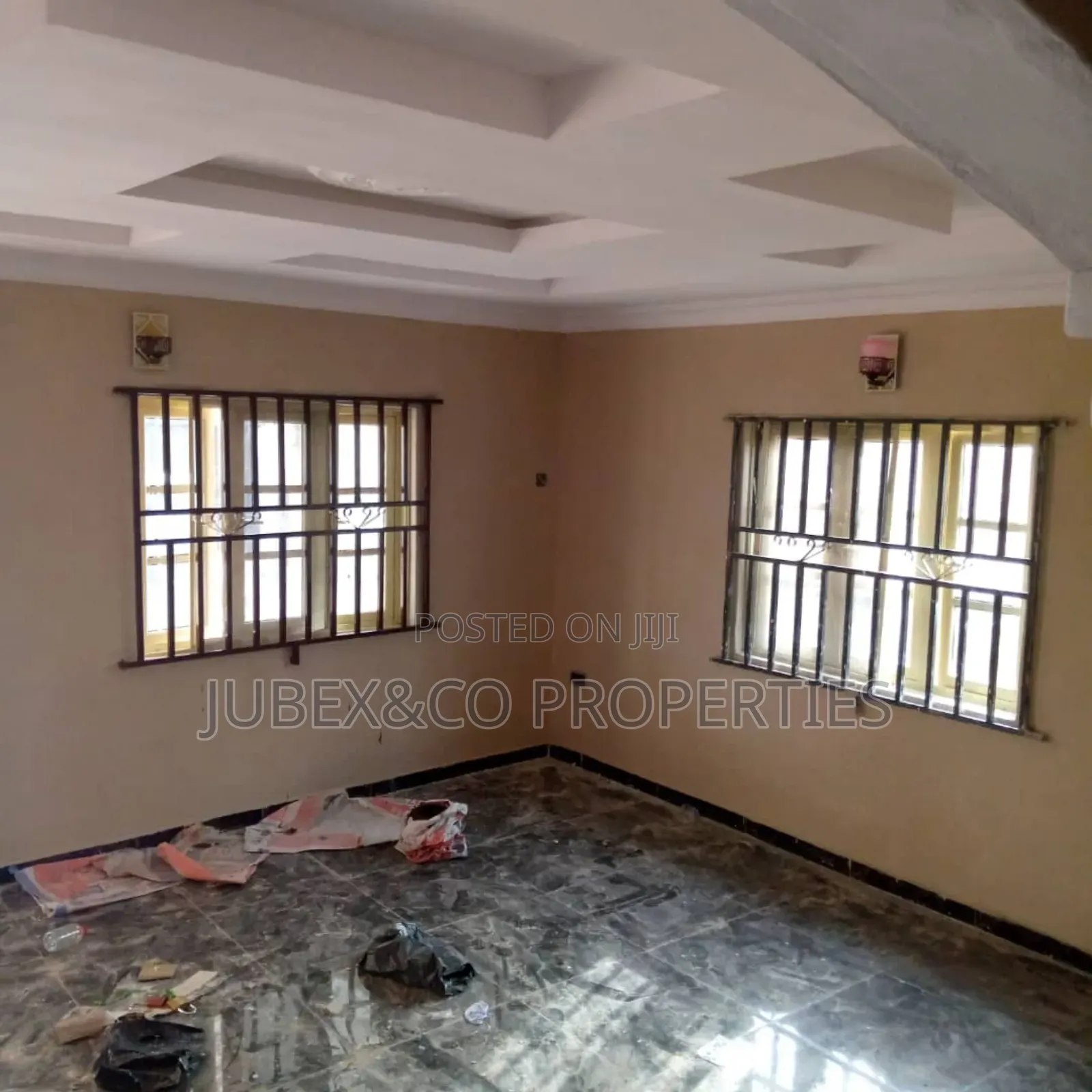 3bdrm Bungalow in Solu Total Bus Stop for sale