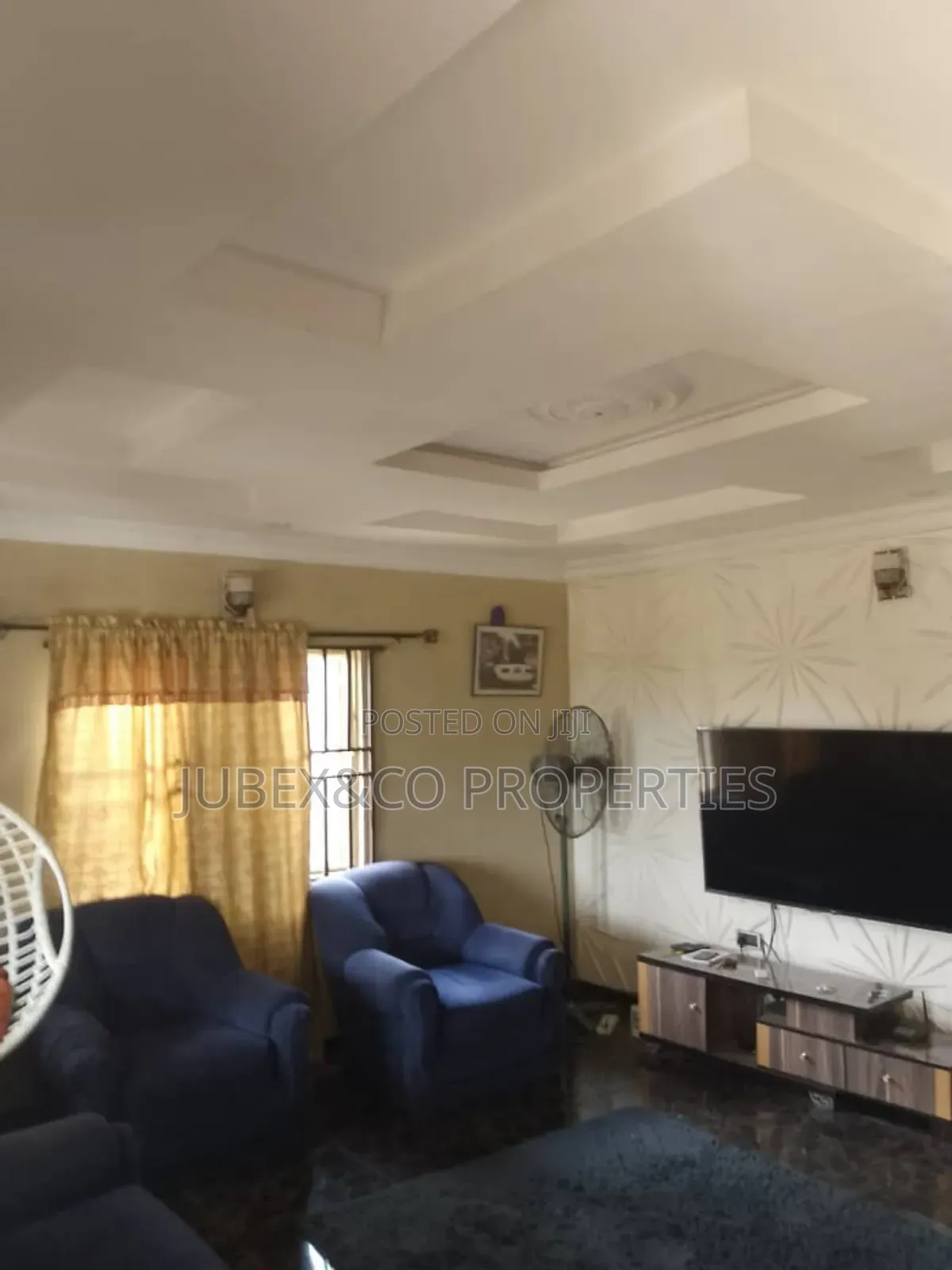 3bdrm Bungalow in Solu Total Bus Stop for sale