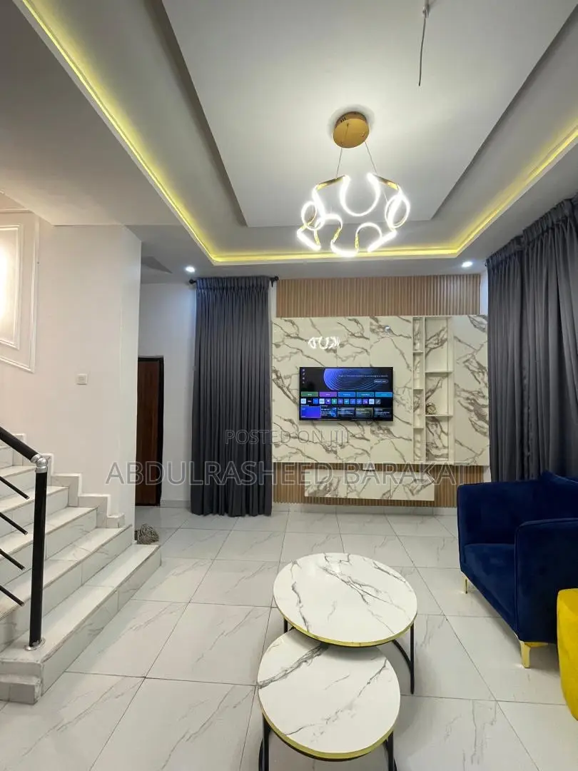 Luxury Two Bedroom Apartment It Can Also Go as One Bed