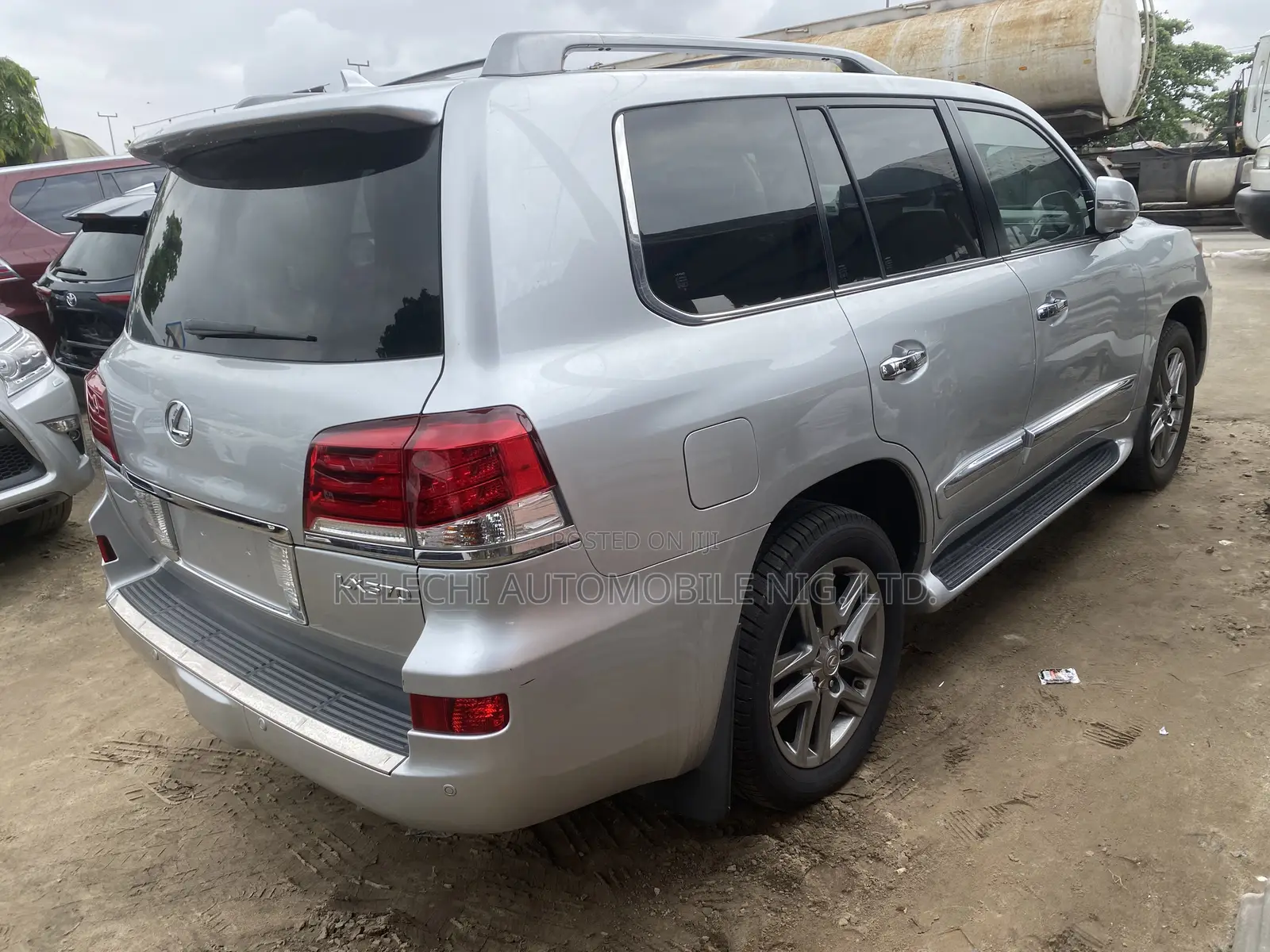 Lexus LX 570 AWD 2013 Gray