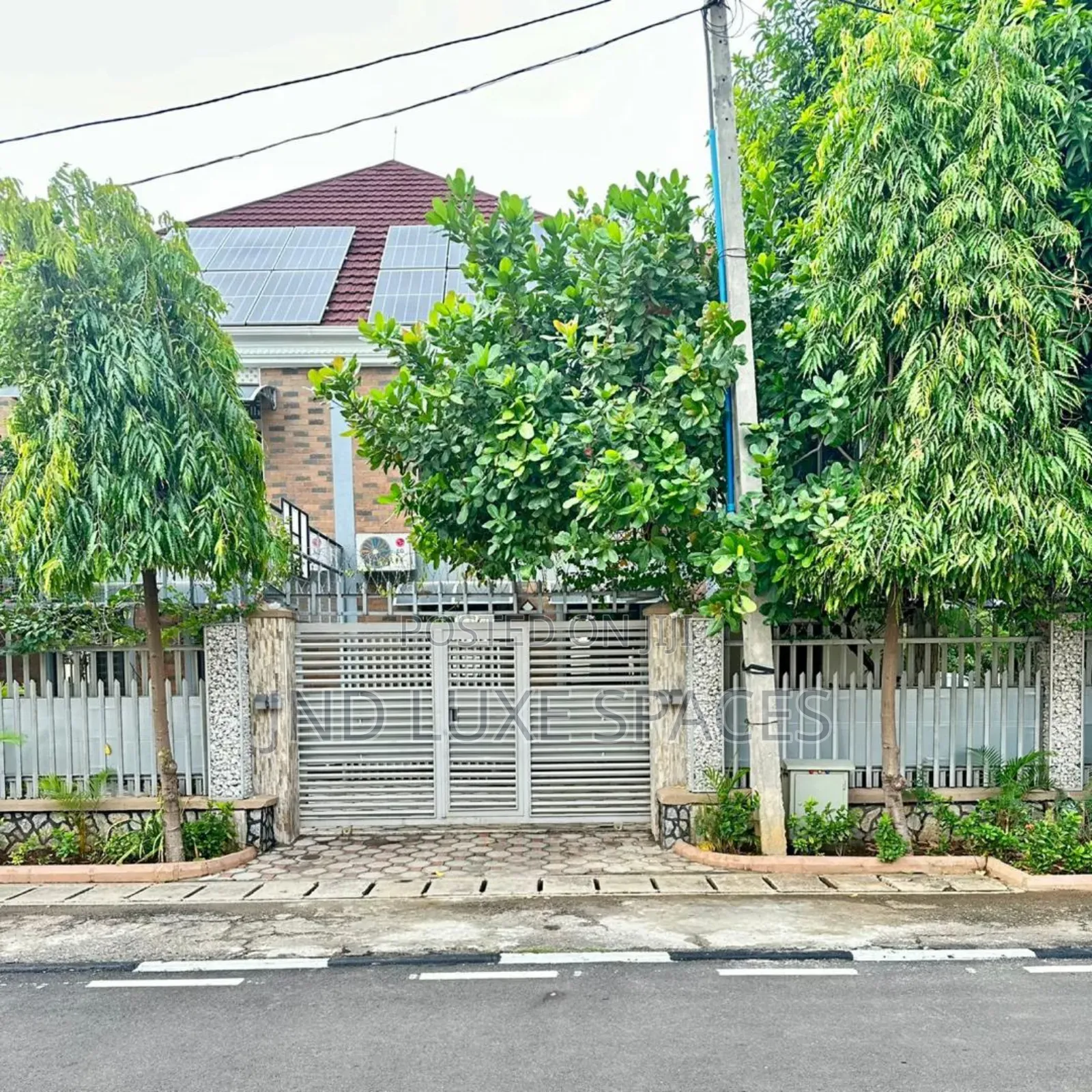 Luxury 4 Bedroom Apartment