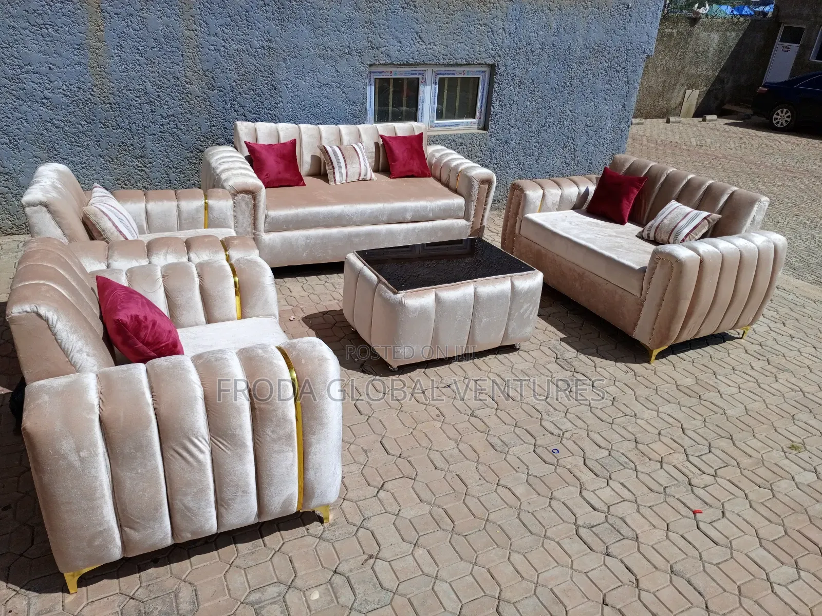 Quality Couch of 7 Seaters Sofa Chairs and Glass Table. Sa12