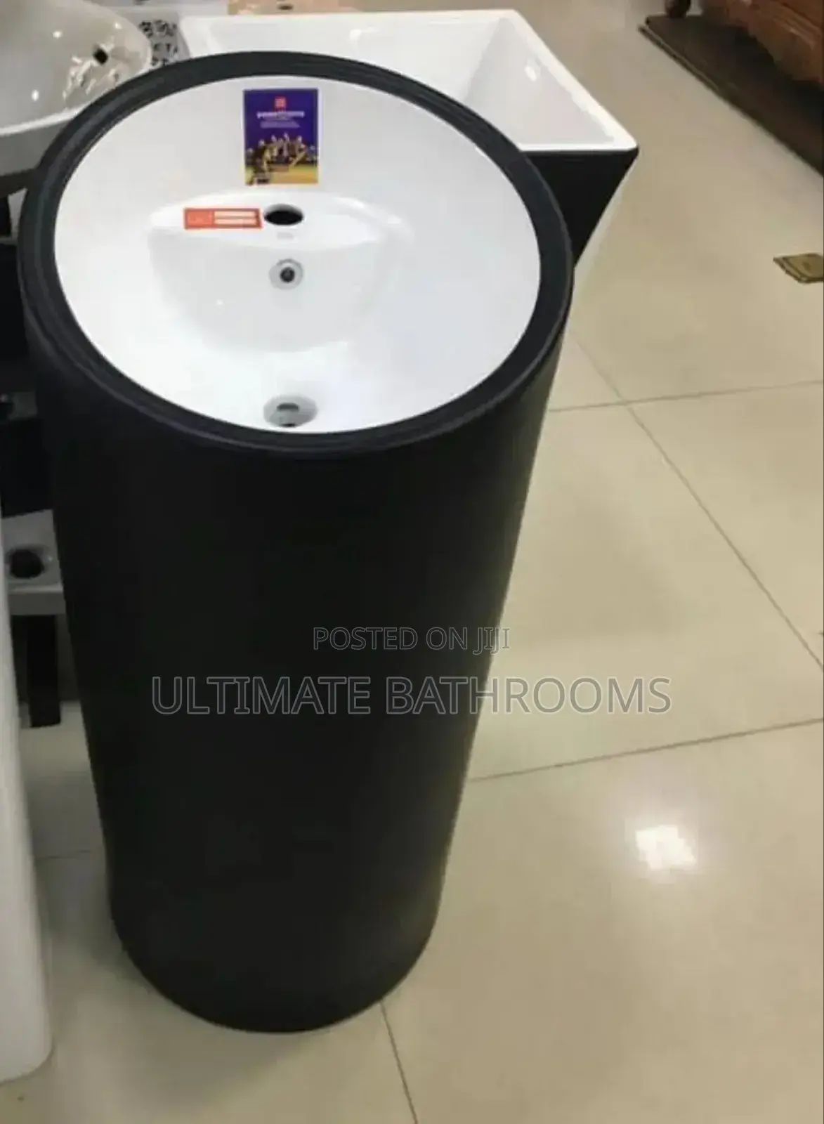 Black and White Round Design Standing Basin