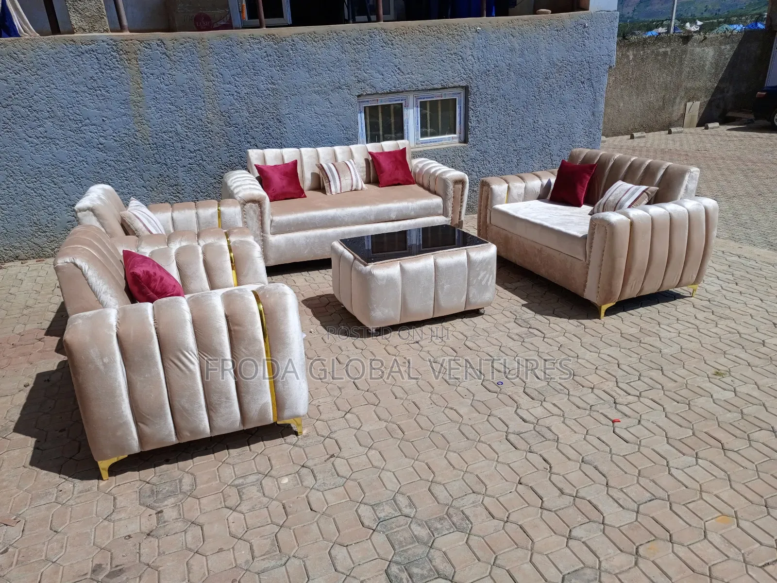 Quality Couch of 7 Seaters Sofa Chairs and Glass Table. Sa16