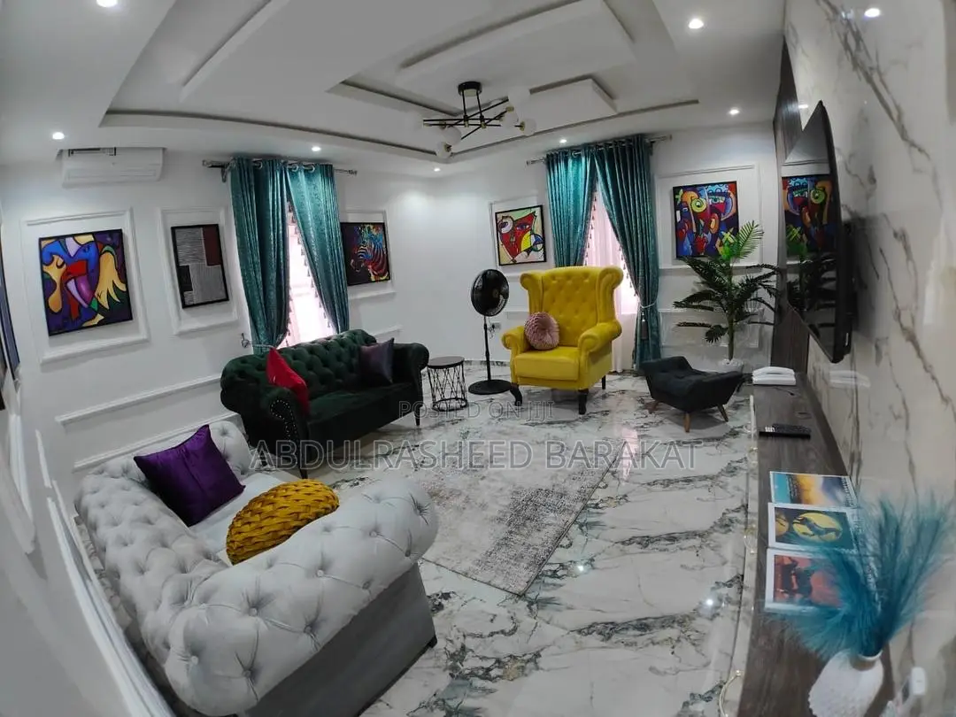 Luxury Spacious Two Bedroom Apartment