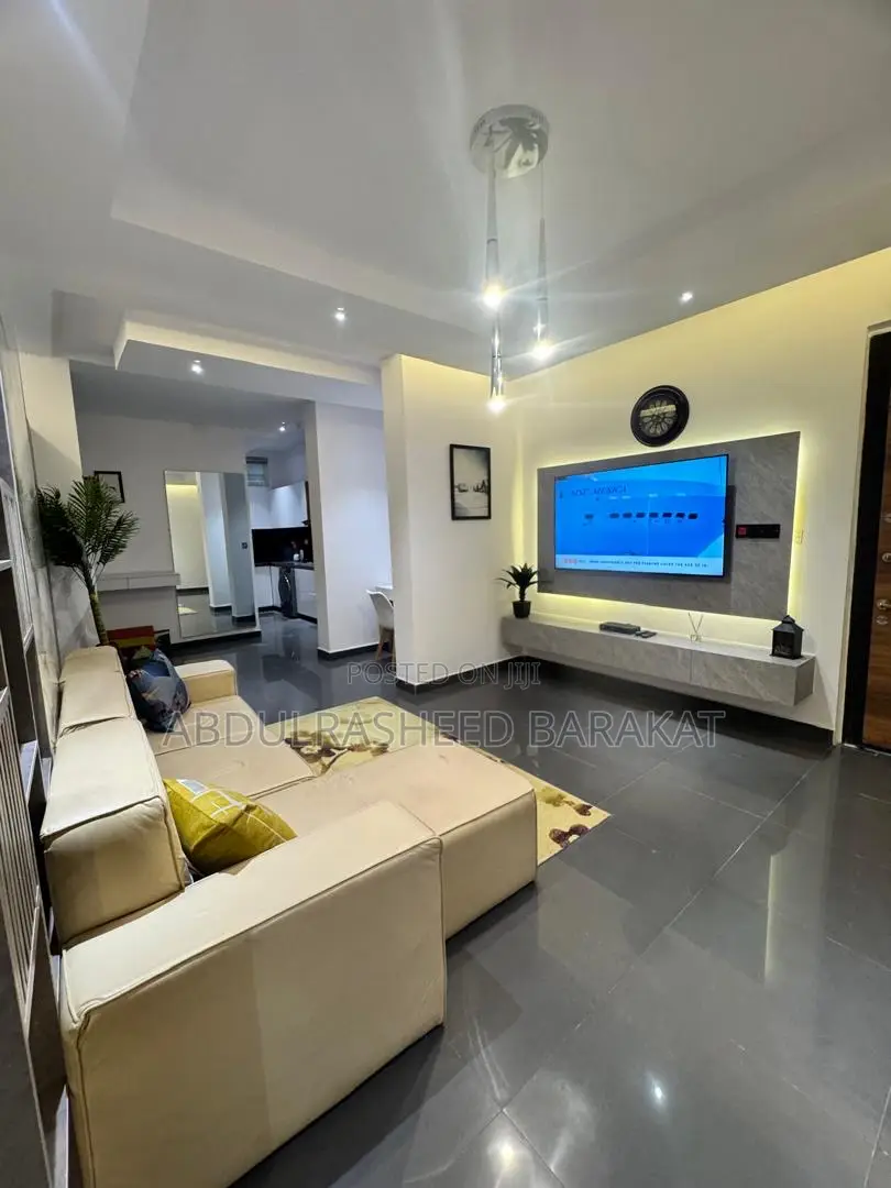 Luxury Spacious One Bedroom Apartment With Pool Gym
