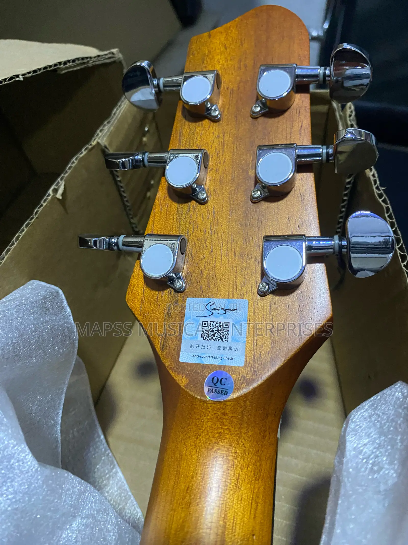 Smiger Sm-413 41" Single-Cut Semi Electro Acoustic Guitar.