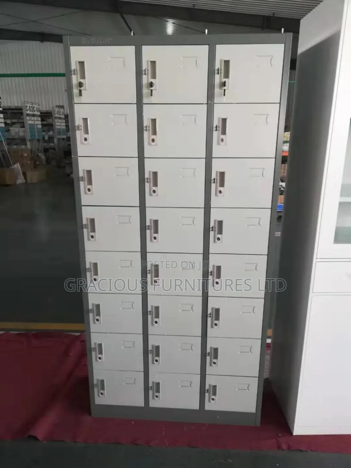Workers Metal Storage Lockers 24 Doors