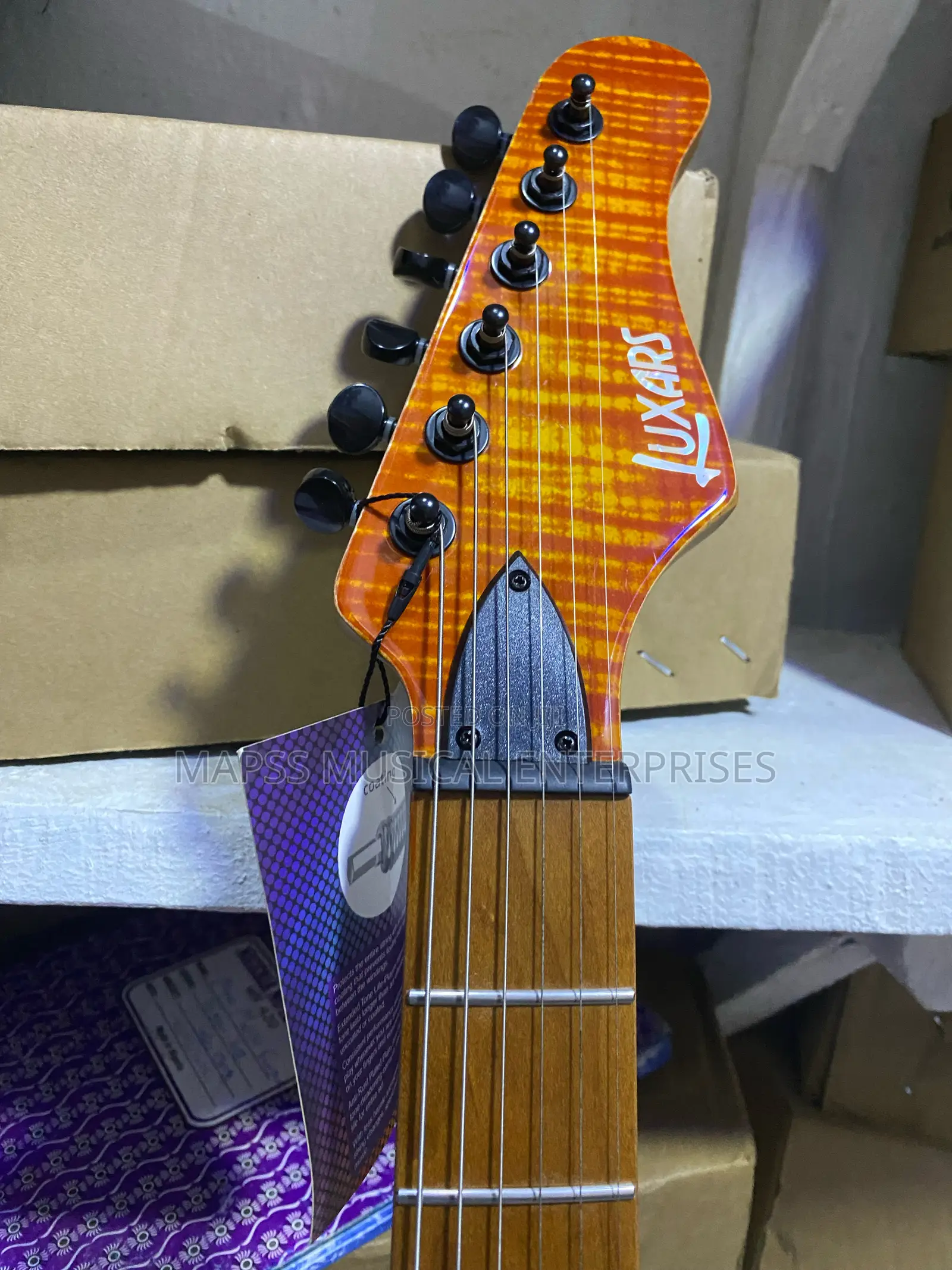 S-G37 Electric Guitar Luxars