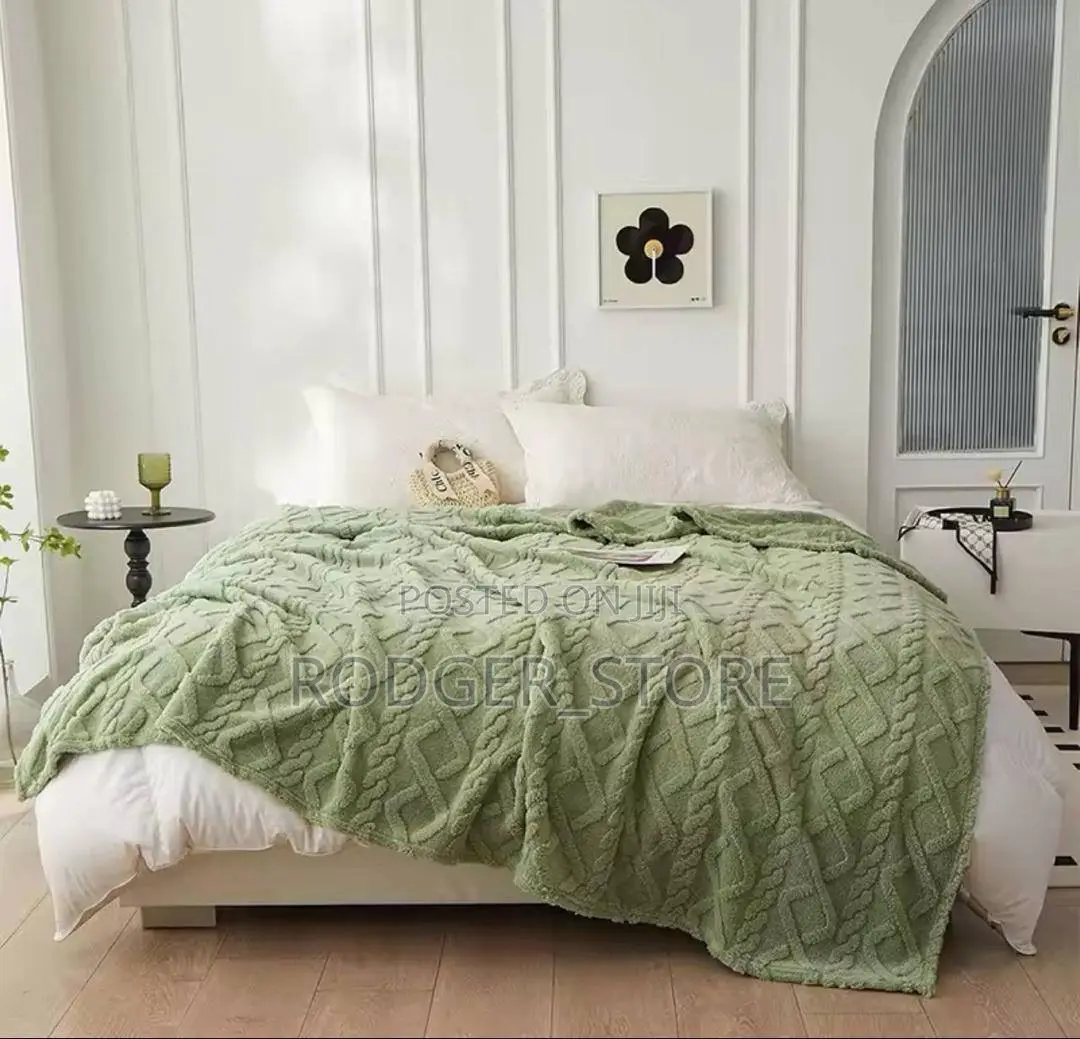 Throw Blanket 200x230cm Available in 4 Colors Fit 6x6 Bed