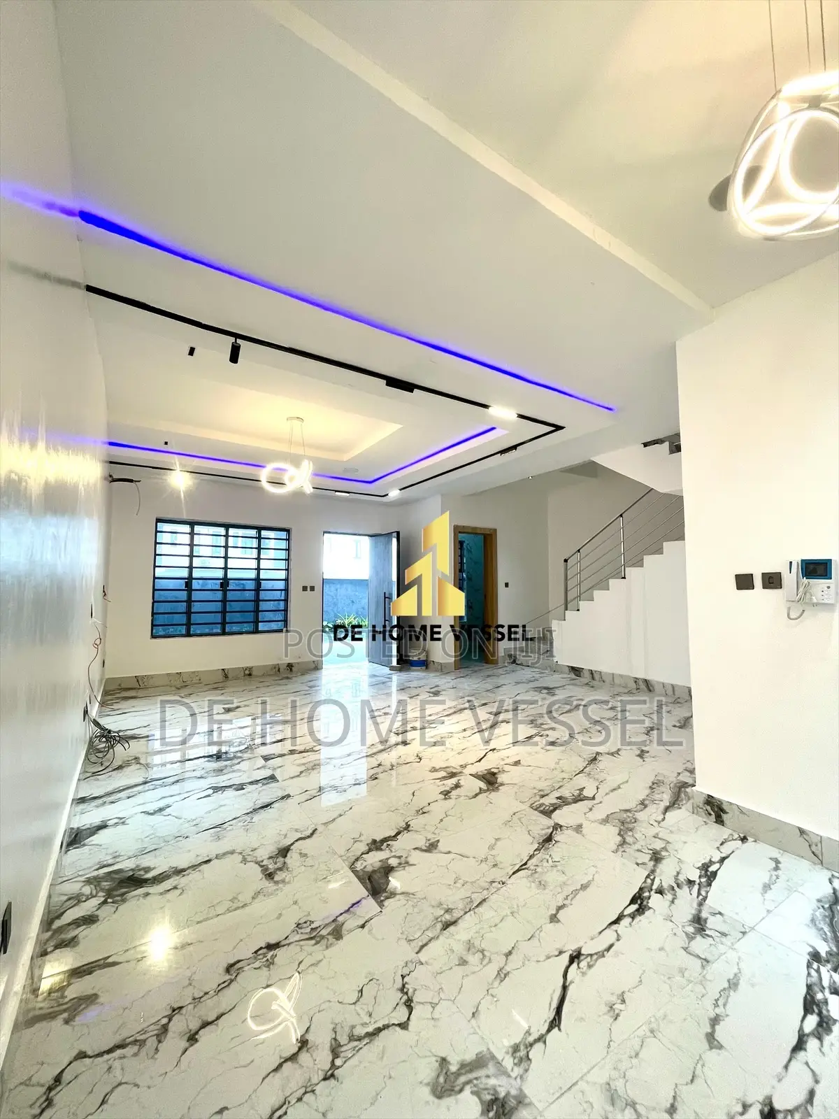 4bdrm Townhouse/Terrace in Ikate for sale