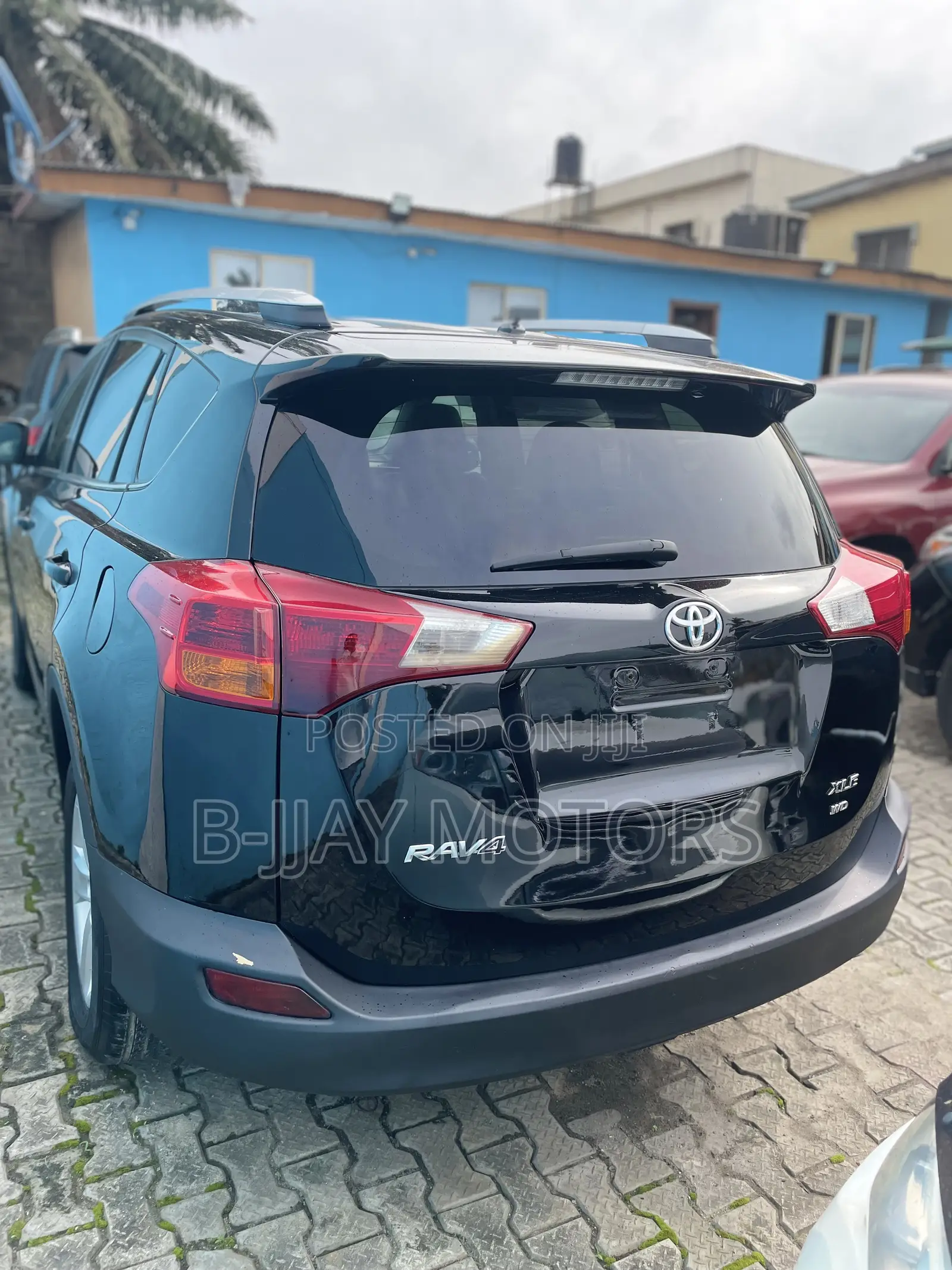 Toyota RAV4 XLE 4dr SUV (2.5L 4cyl 6A) 2014 Black
