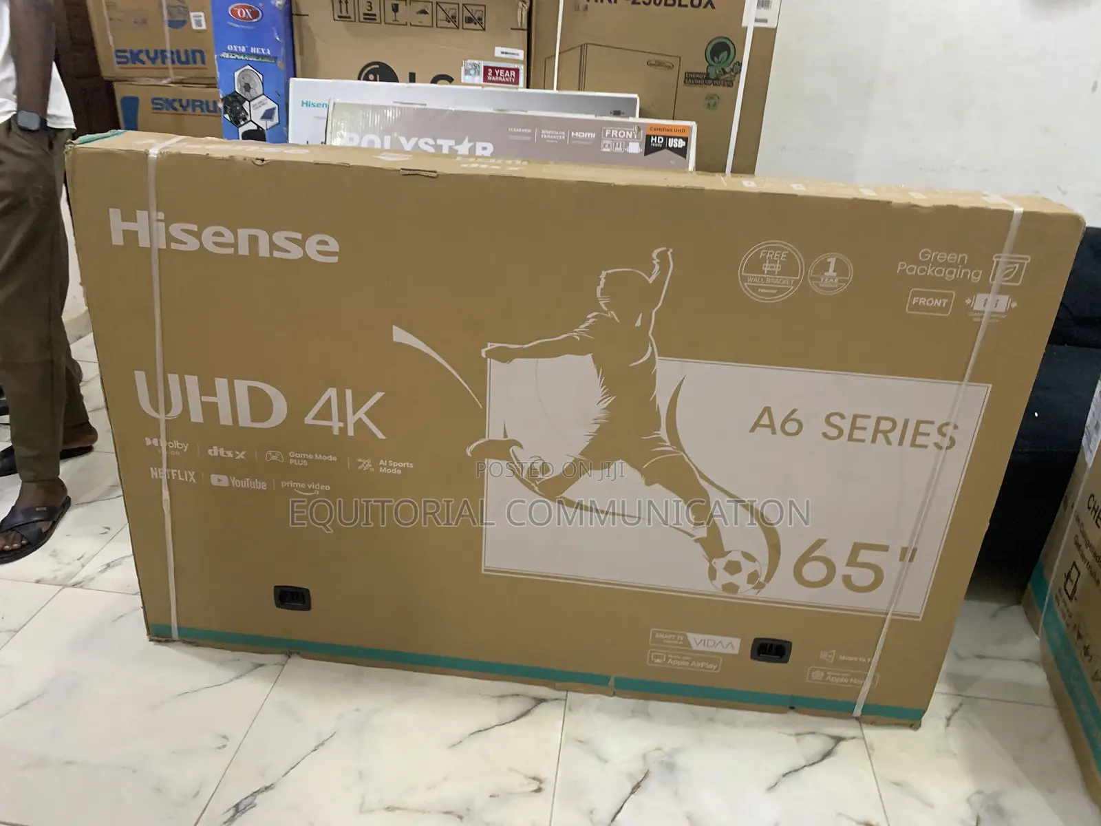Hisense 65inch Smart Uhd Tv + Wall Bracket