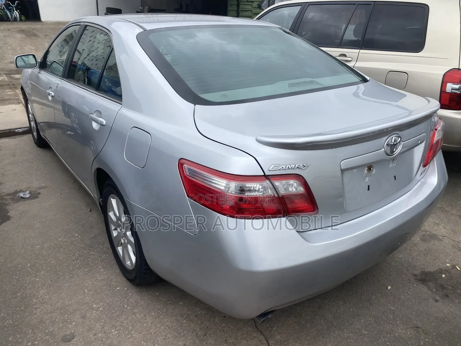 Toyota Camry XLE V6 4dr Sedan (3.5L 6cyl 6AM) 2009 Silver