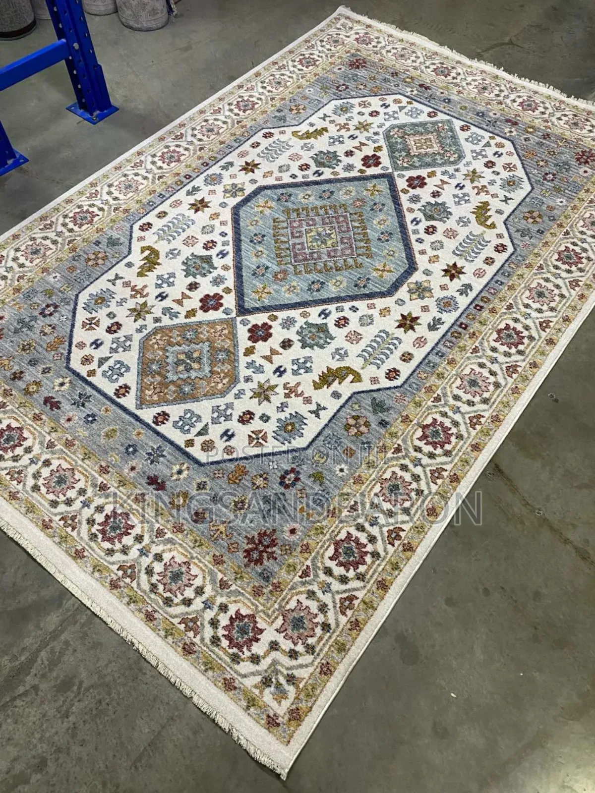 7x10fts Gold/Beige/Cream Arabian Turkey Center Rug (5×7fts)